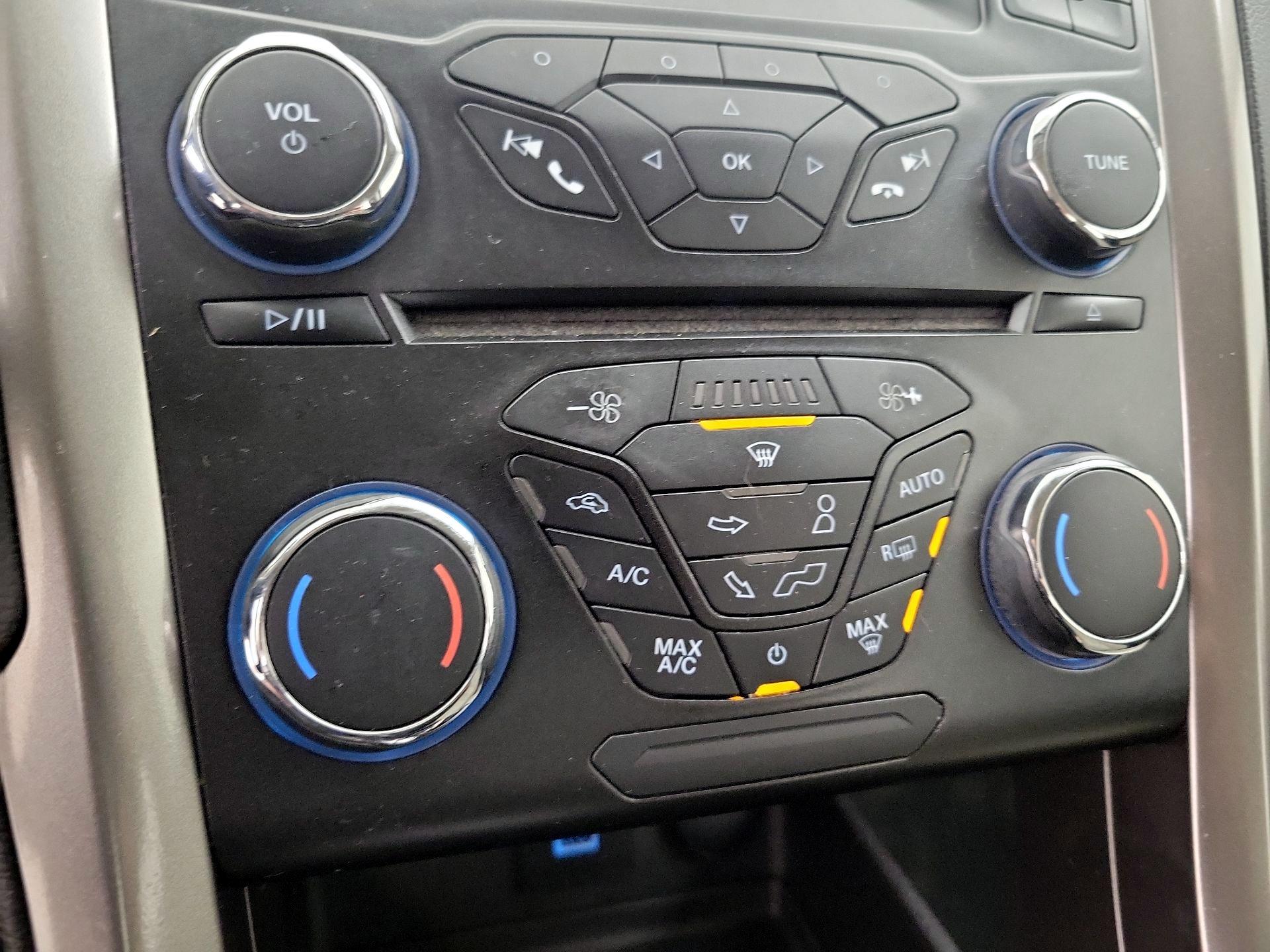 Thumbnail: 2017 Ford Fusion - 16