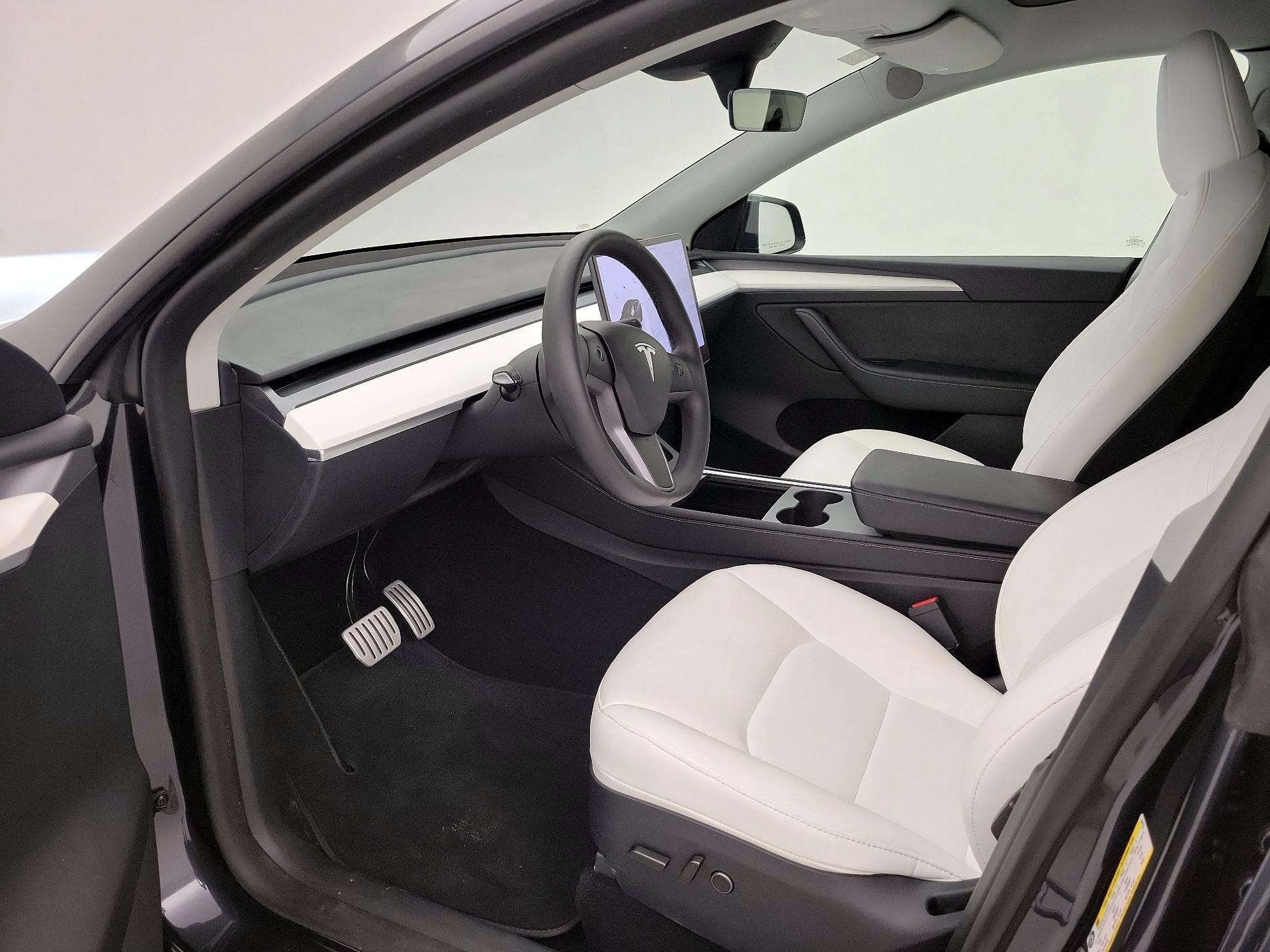 Thumbnail: 2024 Tesla Model Y - 11