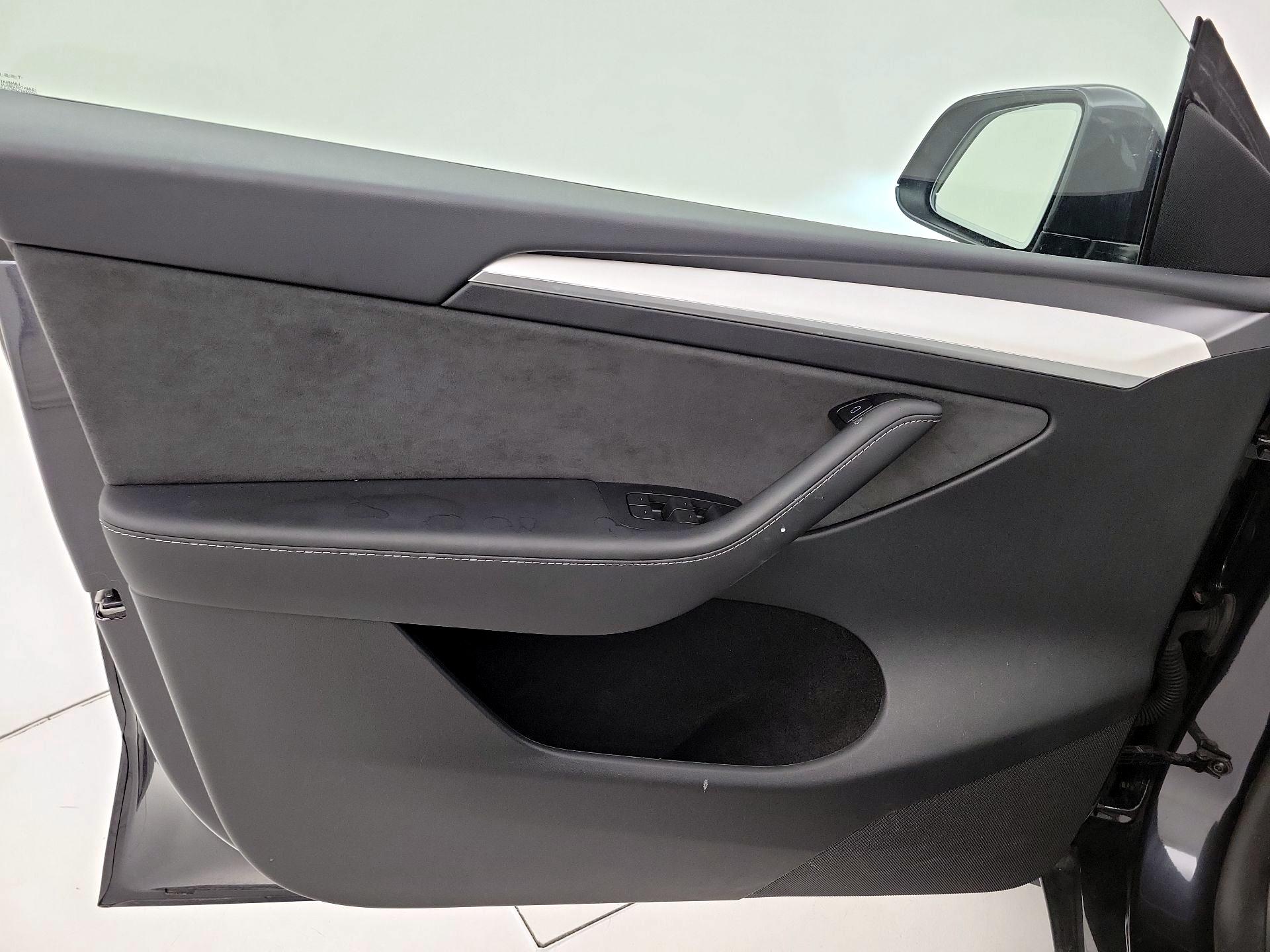 Thumbnail: 2024 Tesla Model Y - 12