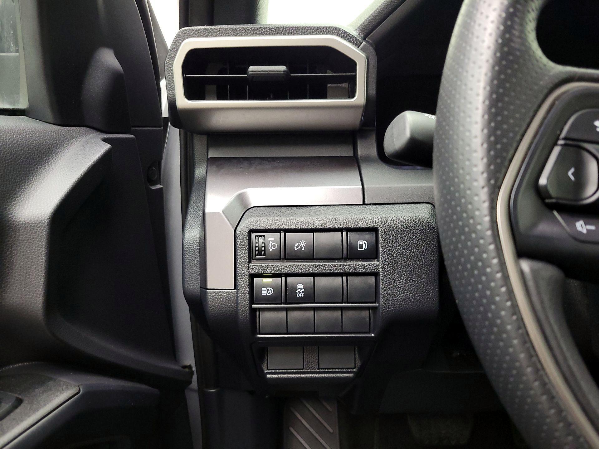 Thumbnail: 2025 Toyota 4Runner - 13