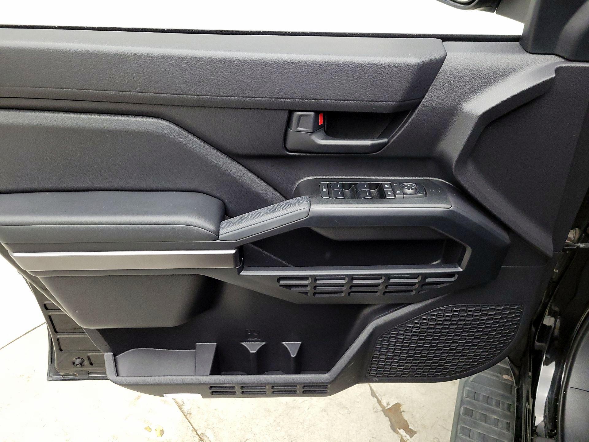 Thumbnail: 2025 Toyota 4Runner - 12