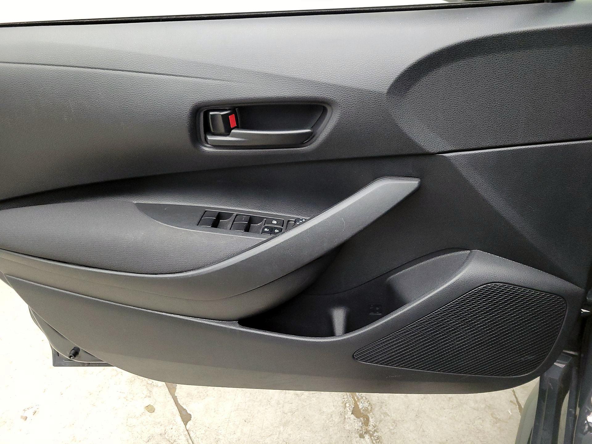 Thumbnail: 2025 Toyota Corolla - 12