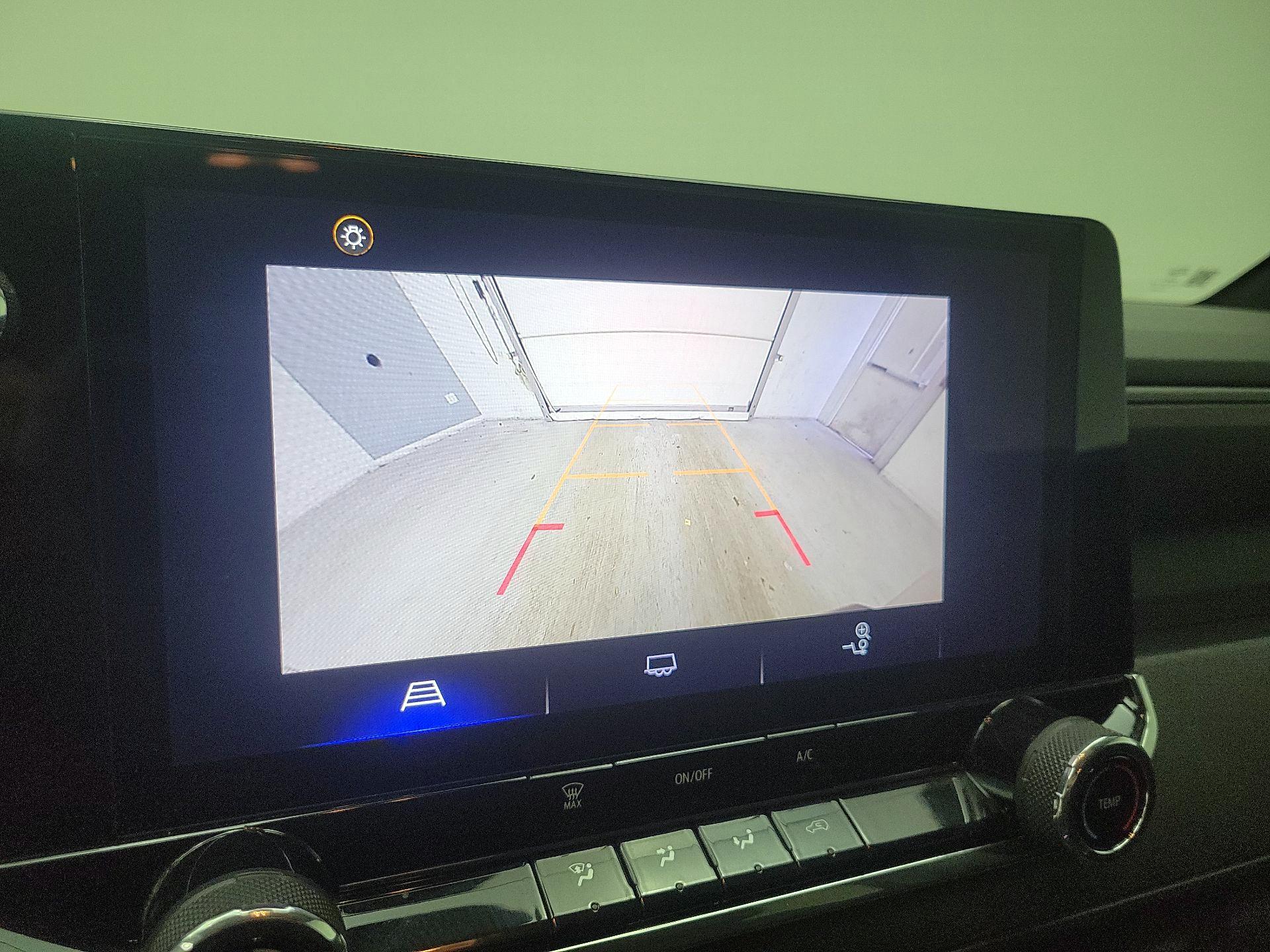 Thumbnail: 2023 Chevrolet Colorado - 14