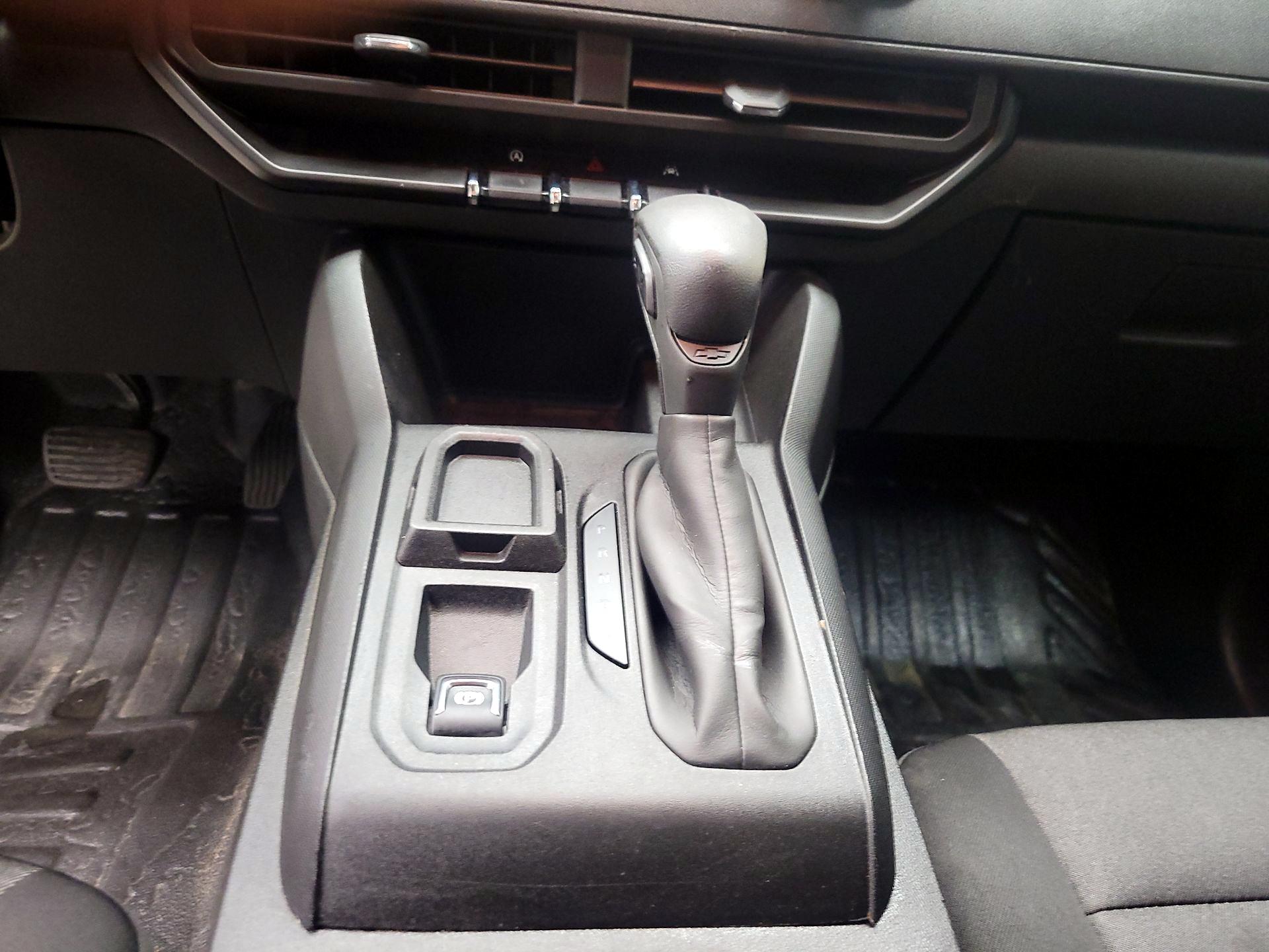 Thumbnail: 2023 Chevrolet Colorado - 17