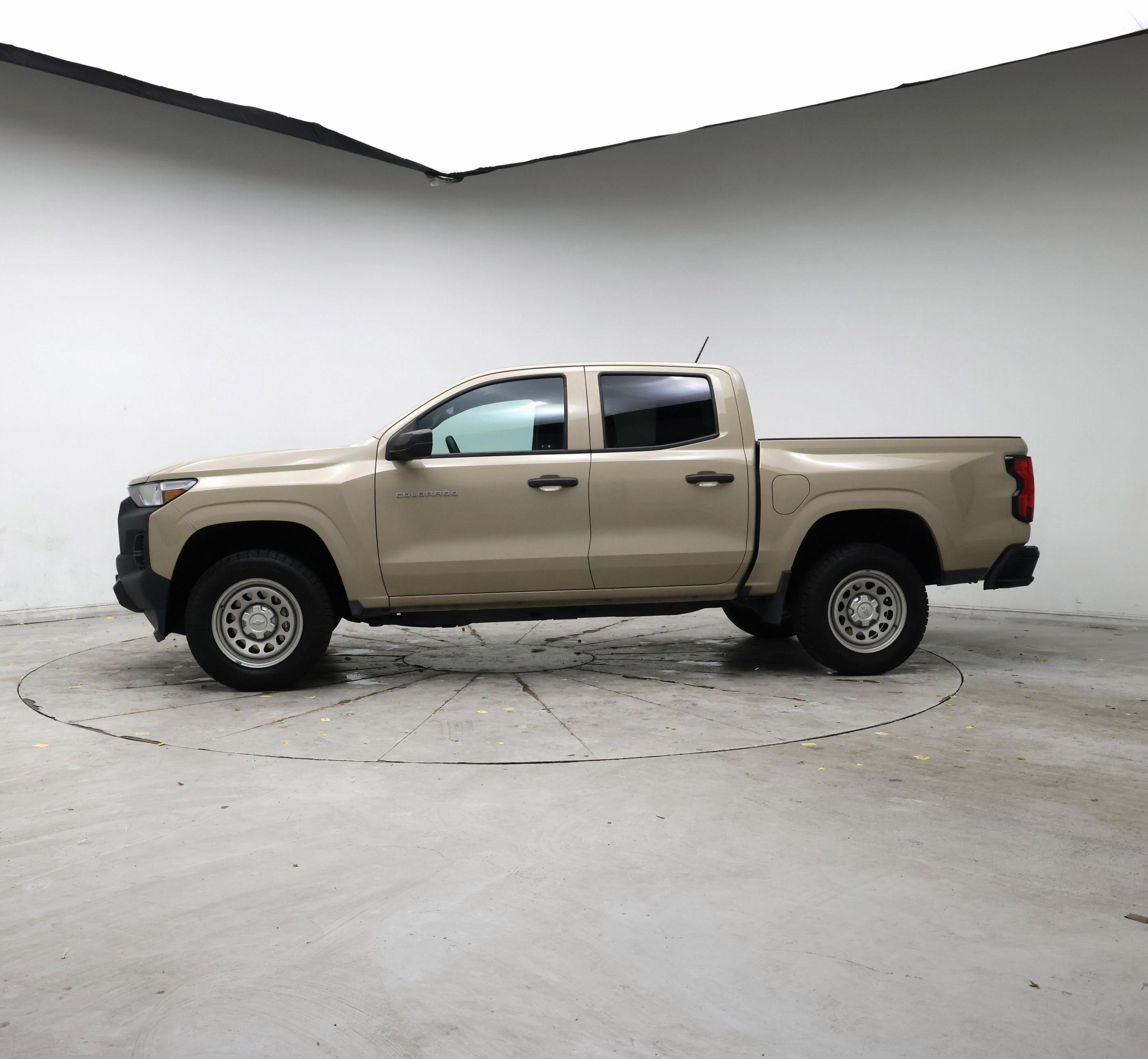 Thumbnail: 2023 Chevrolet Colorado - 3