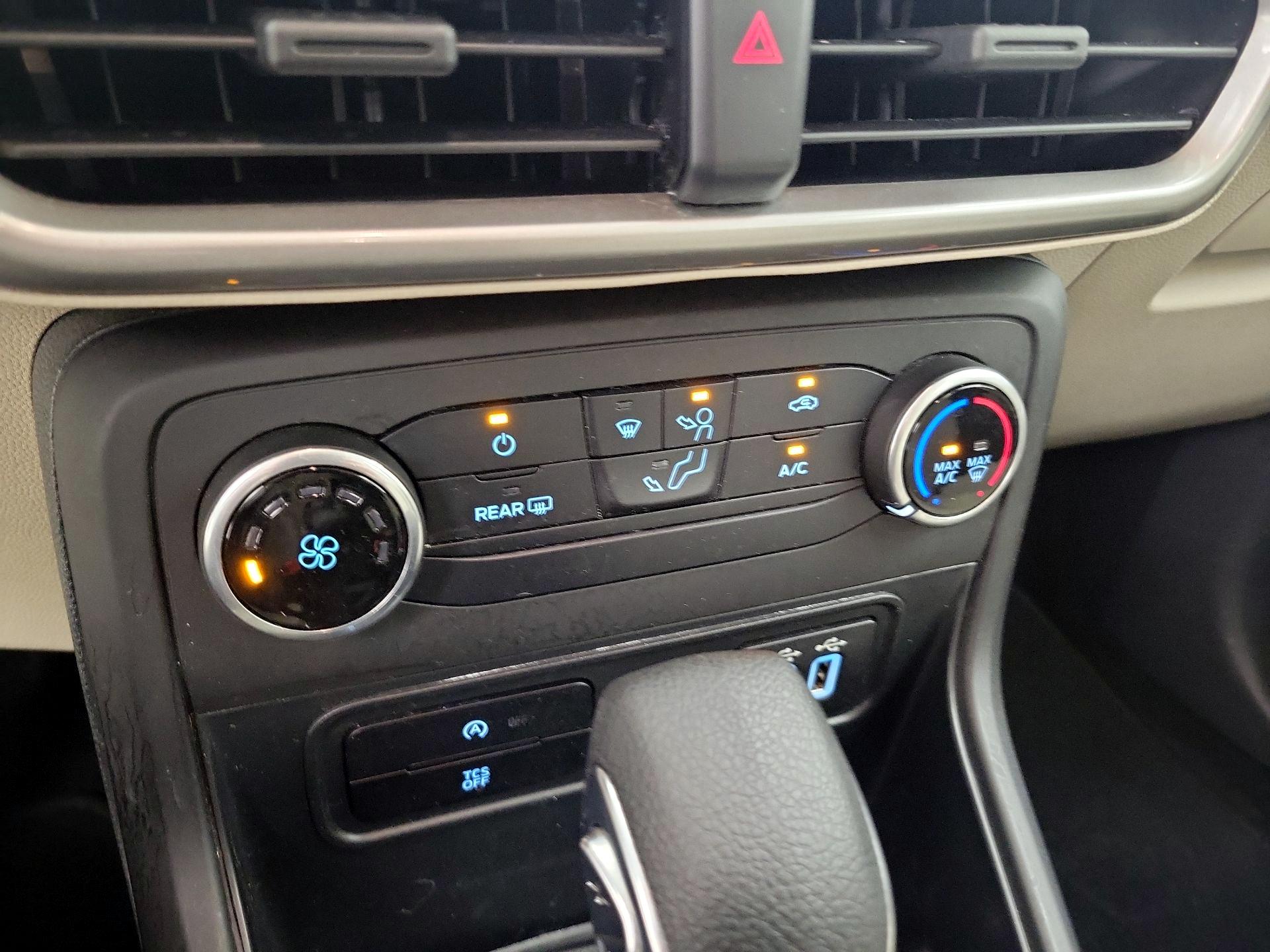 Thumbnail: 2021 Ford EcoSport - 16