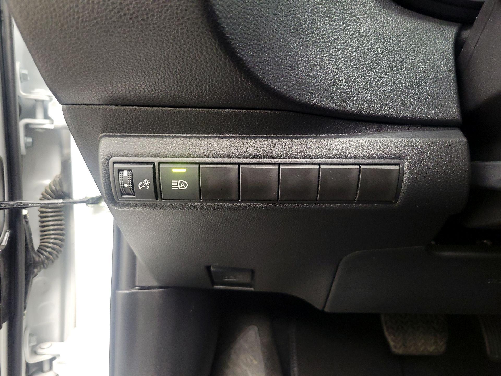 Thumbnail: 2025 Toyota Corolla - 13