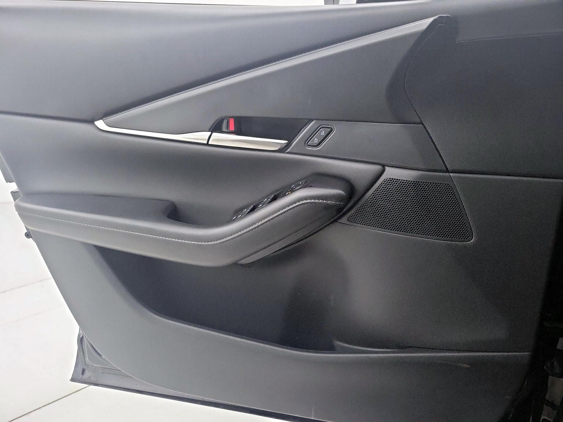 Thumbnail: 2025 Mazda CX-30 - 12