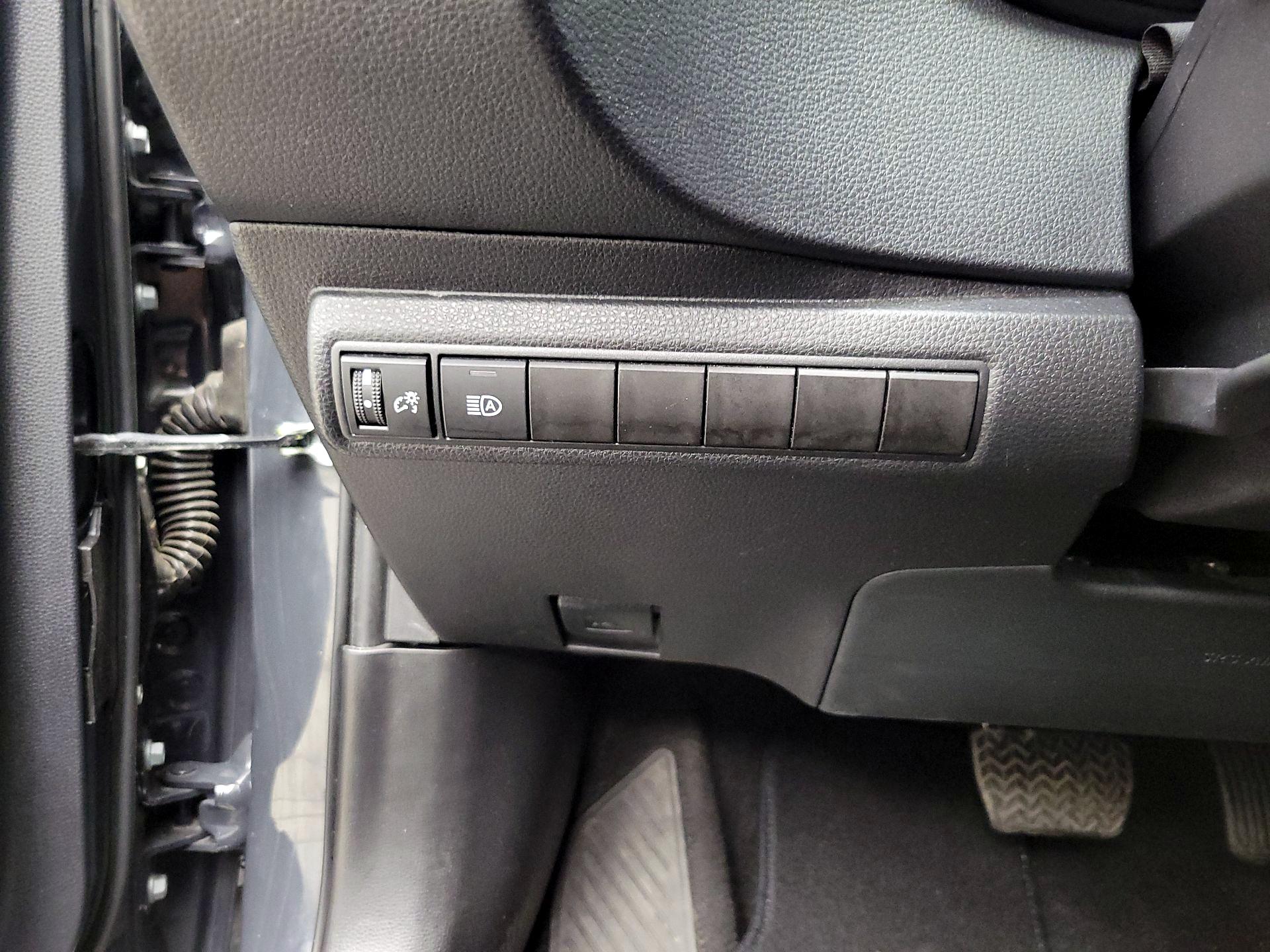 Thumbnail: 2025 Toyota Corolla - 13