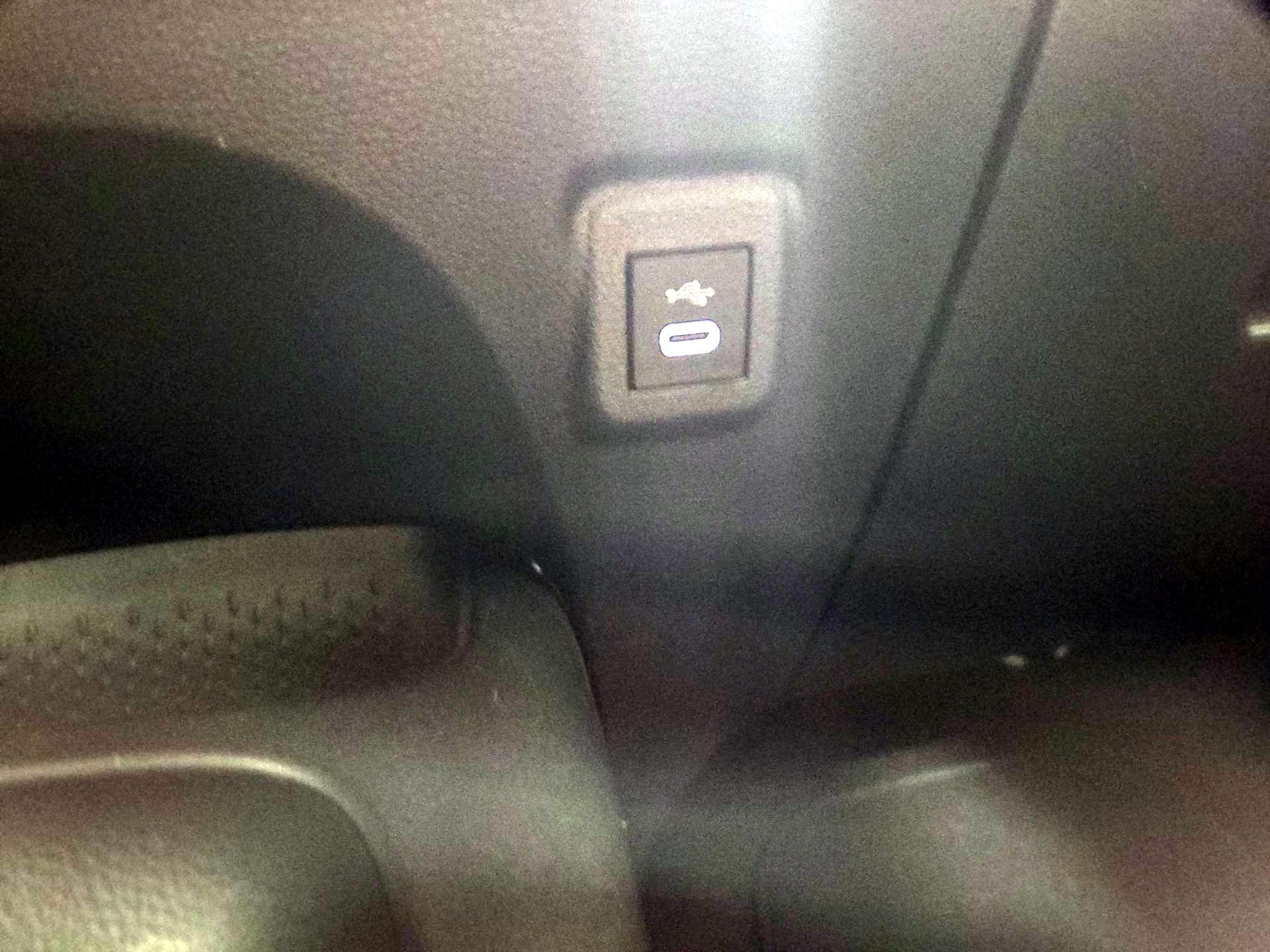 Thumbnail: 2025 Toyota Corolla - 18