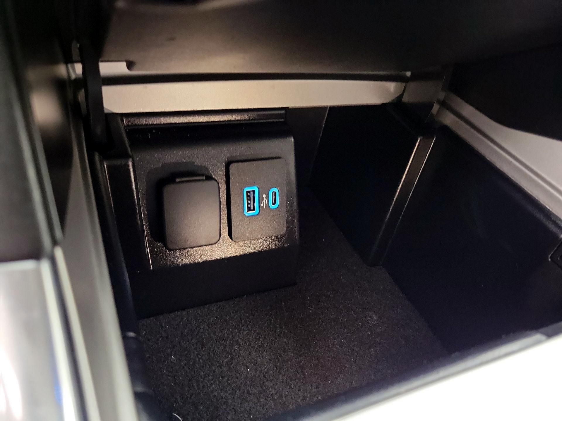 Thumbnail: 2023 Ford Explorer - 19