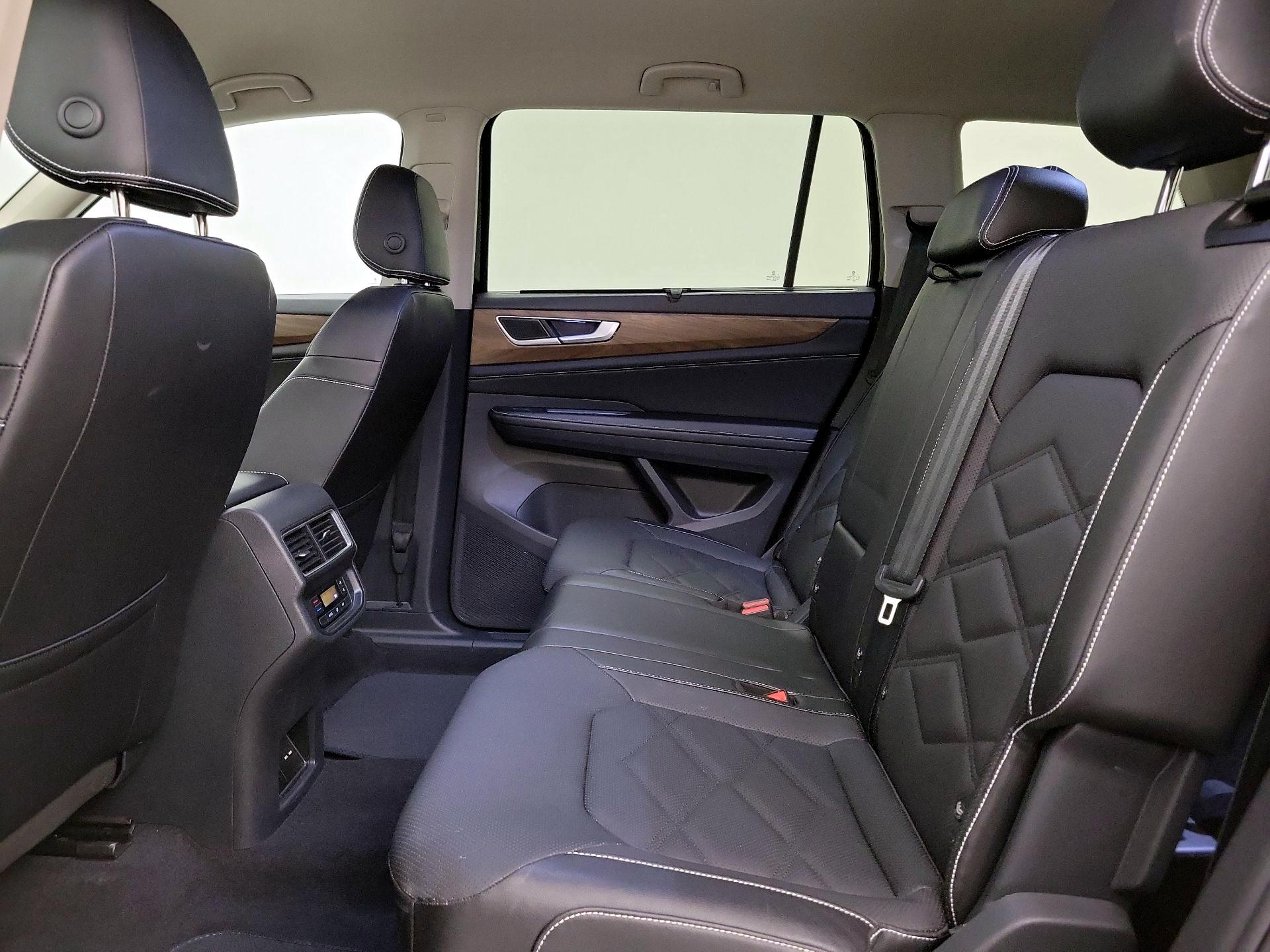 Thumbnail: 2025 Volkswagen Atlas - 19