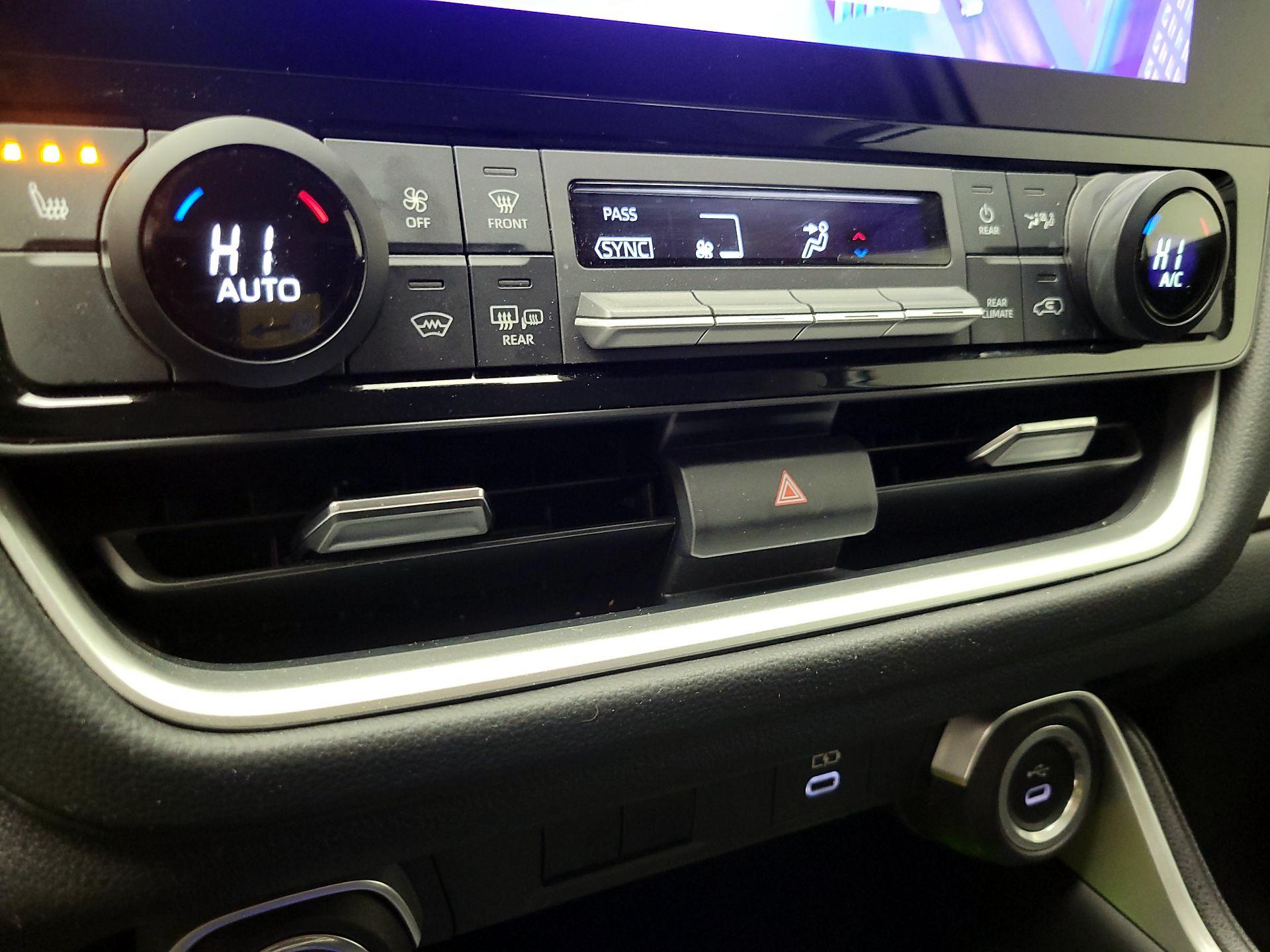 Thumbnail: 2025 Toyota Grand Highlander - 17