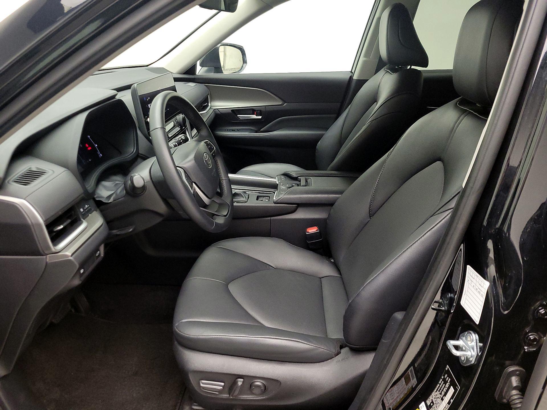 Thumbnail: 2025 Toyota Grand Highlander - 11