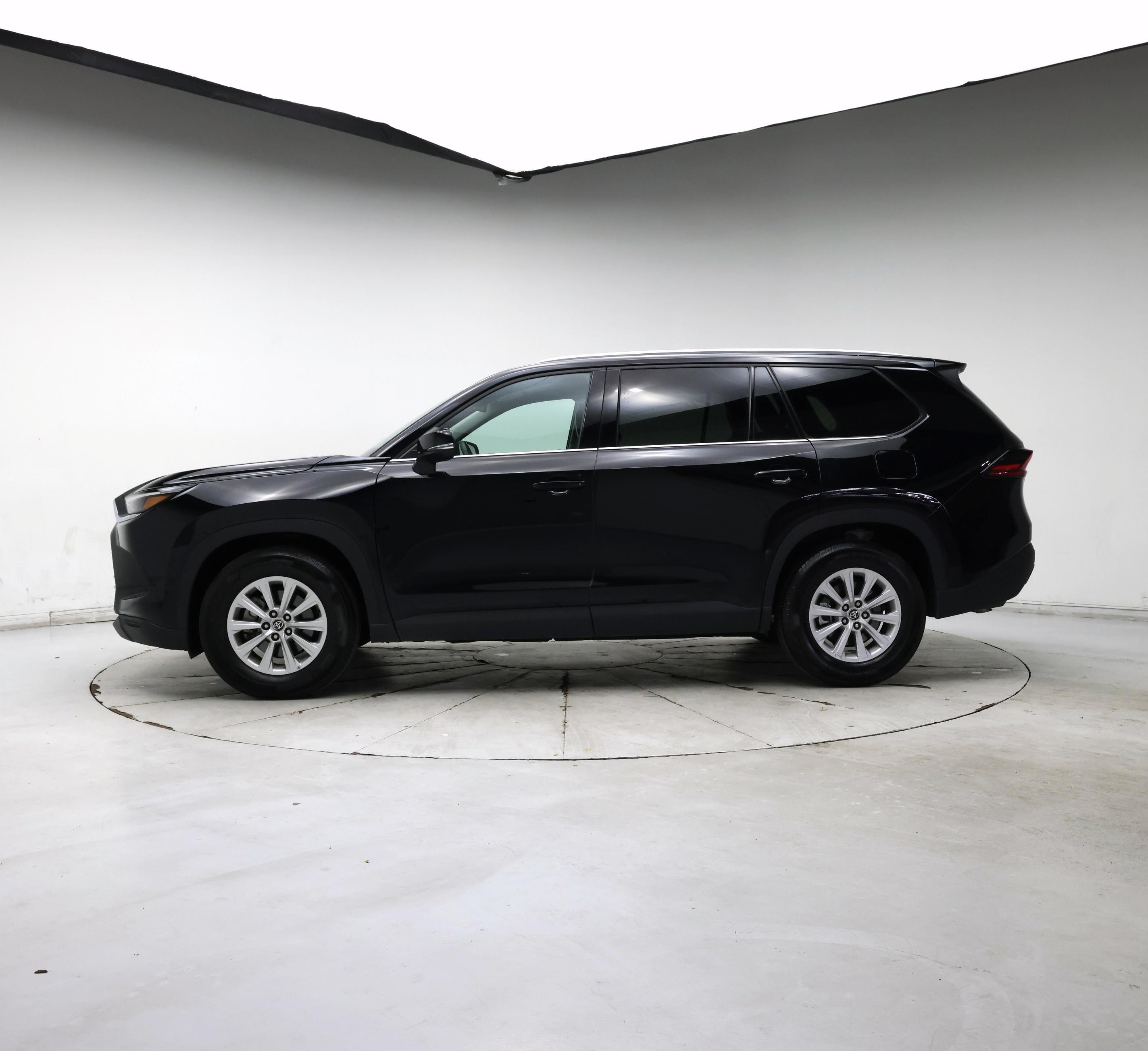 Thumbnail: 2025 Toyota Grand Highlander - 3