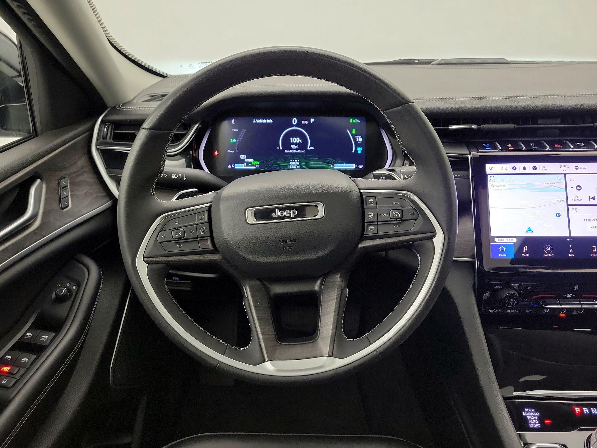 Thumbnail: 2023 Jeep Grand Cherokee - 10