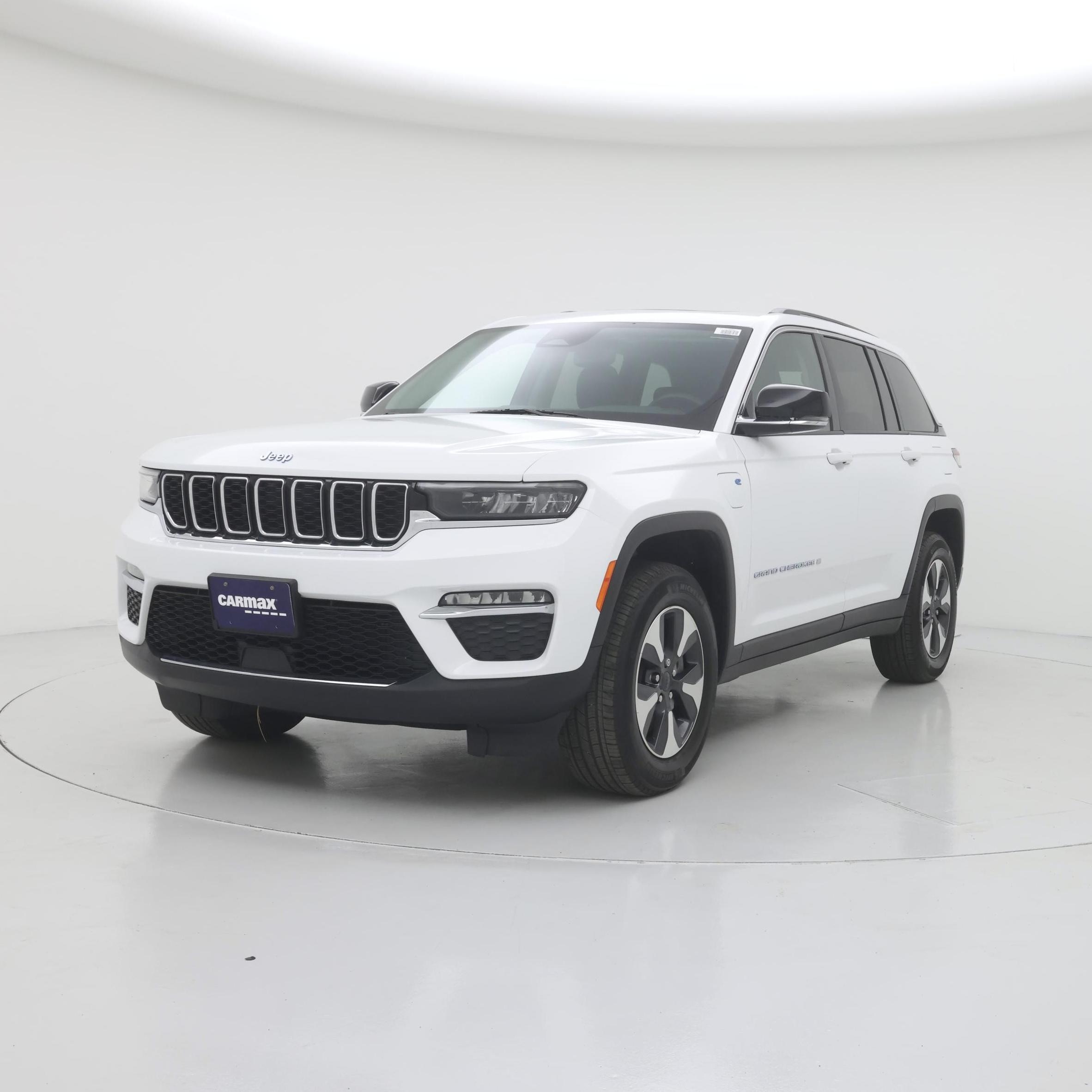 Thumbnail: 2023 Jeep Grand Cherokee - 4