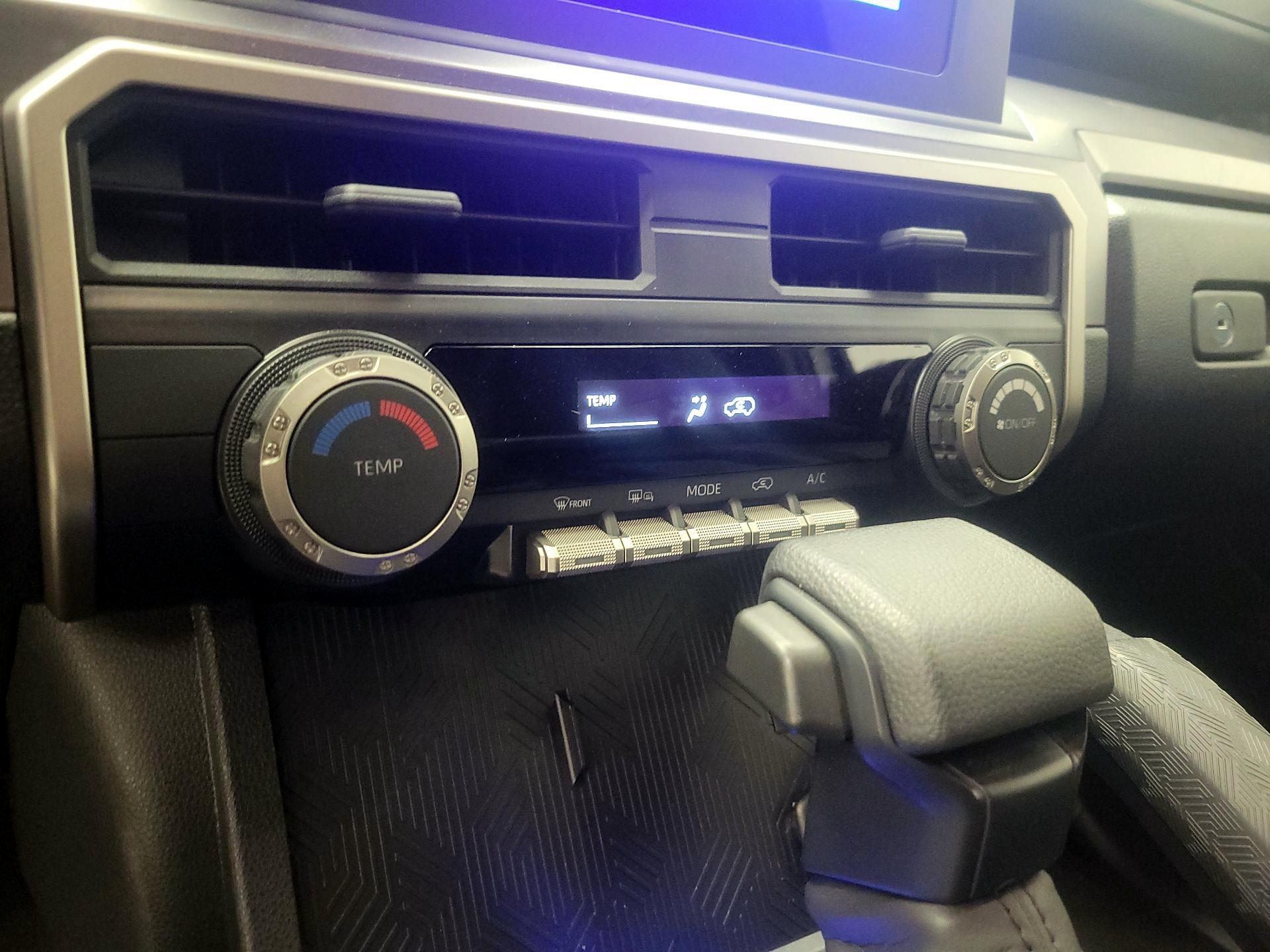 Thumbnail: 2025 Toyota 4Runner - 17