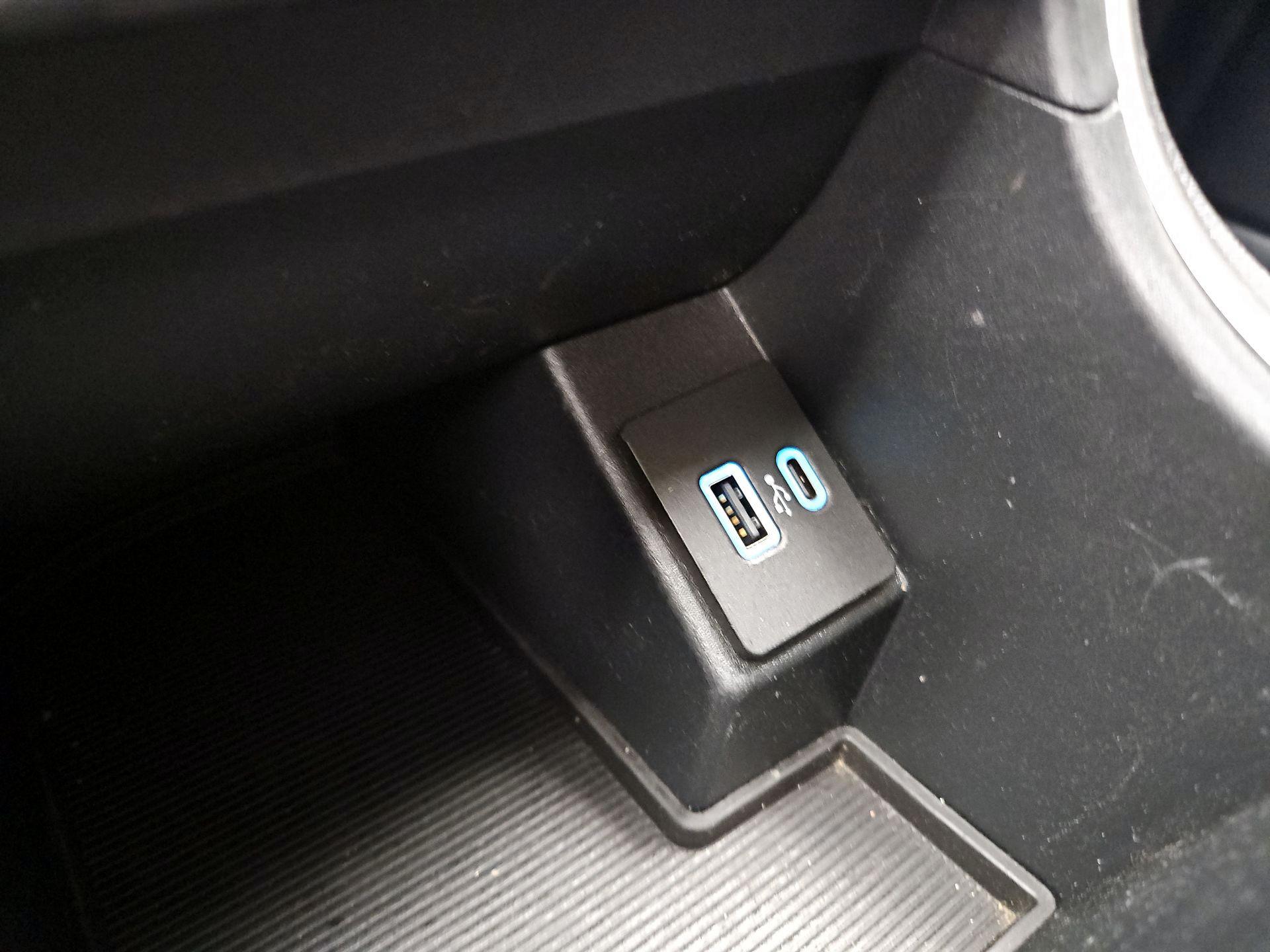 Thumbnail: 2024 Ford Edge - 18