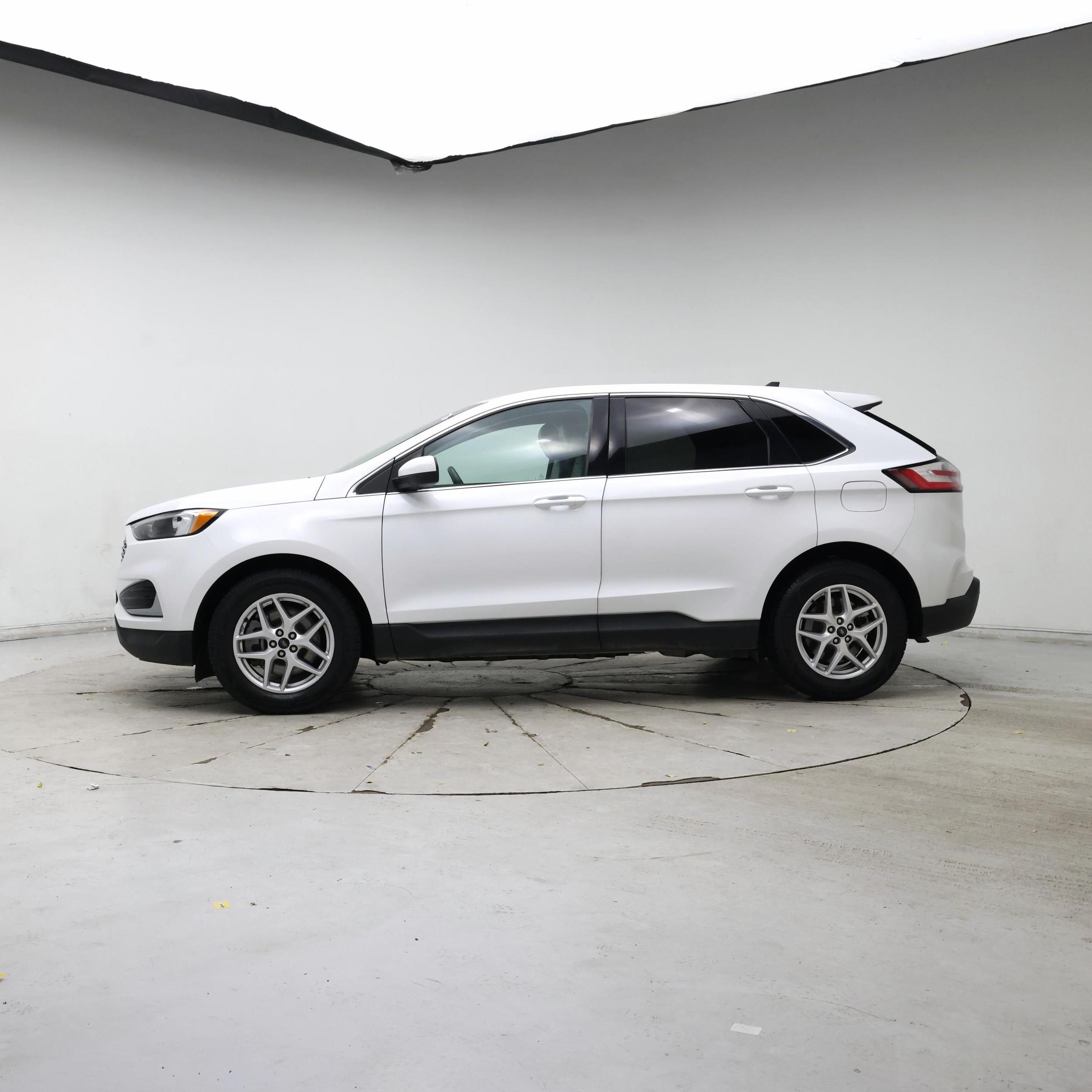 Thumbnail: 2024 Ford Edge - 3