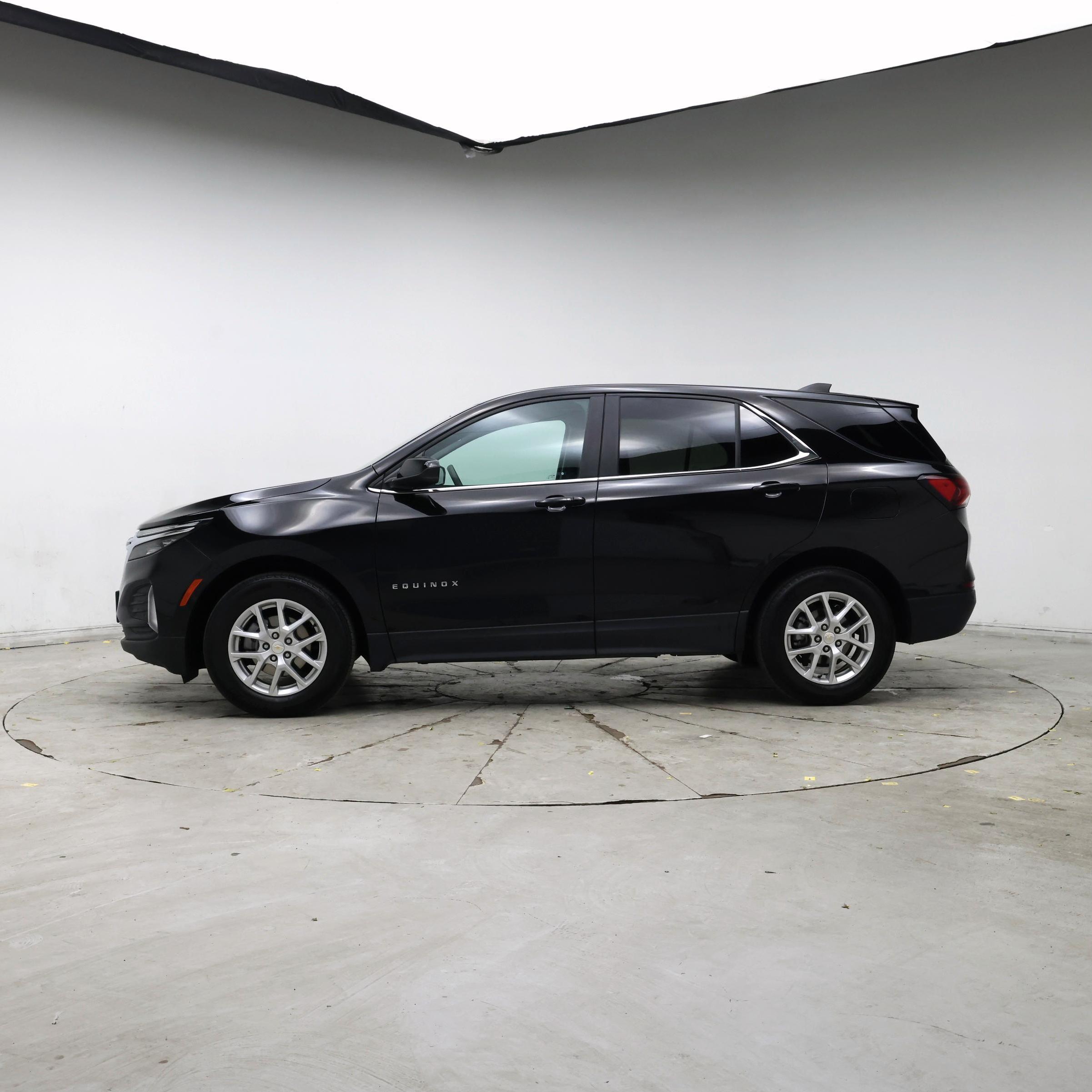 Thumbnail: 2024 Chevrolet Equinox - 3