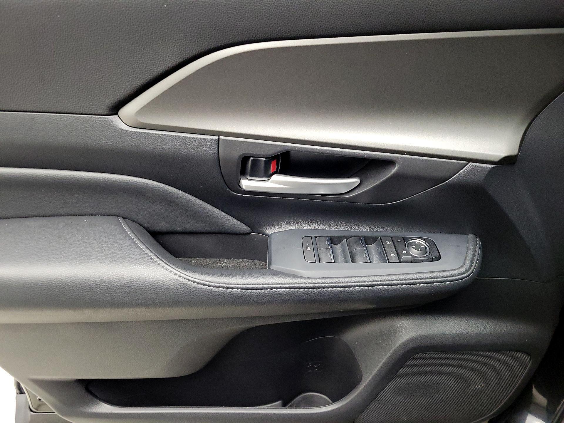 Thumbnail: 2025 Toyota Grand Highlander - 12