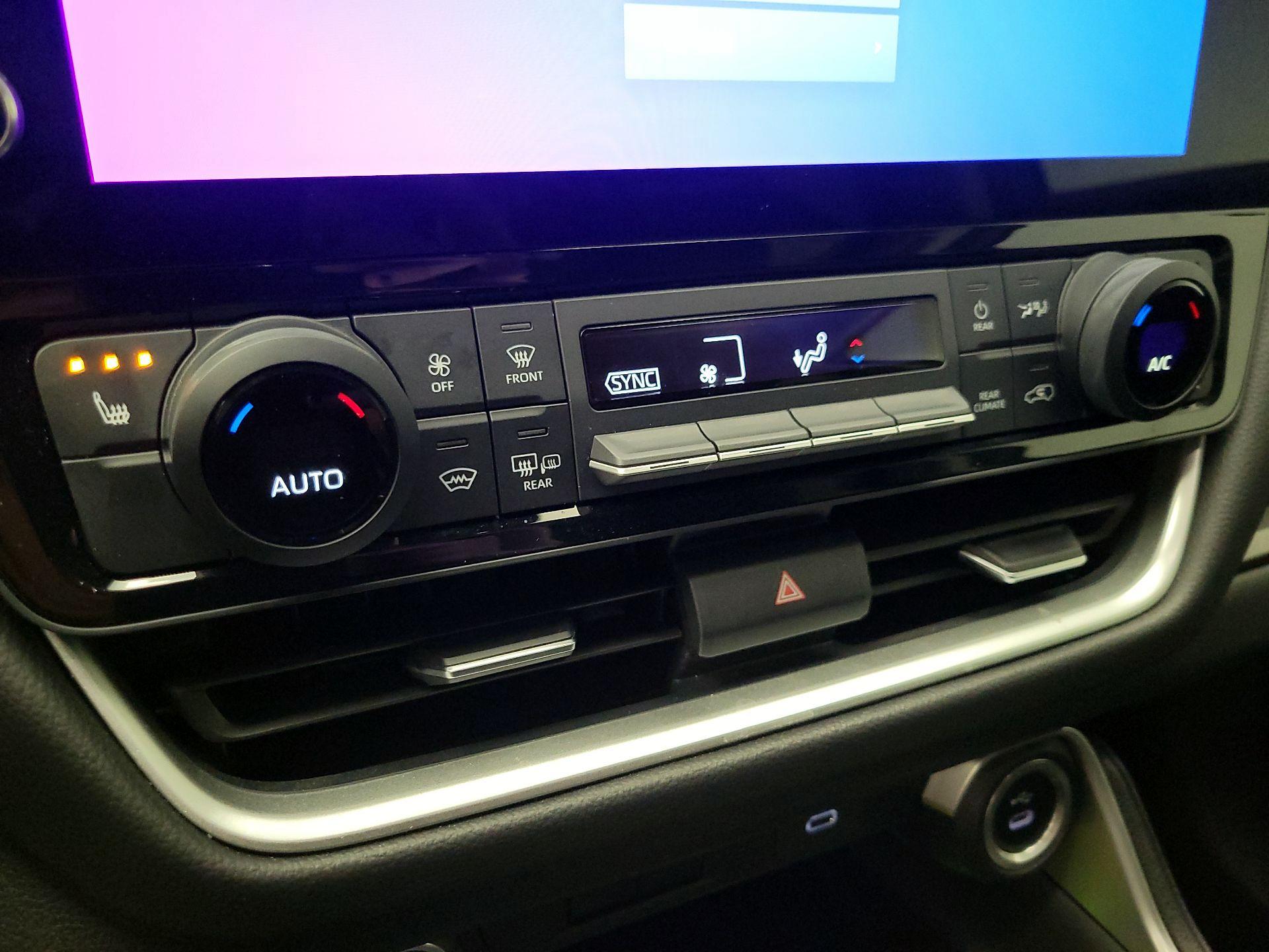 Thumbnail: 2025 Toyota Grand Highlander - 16