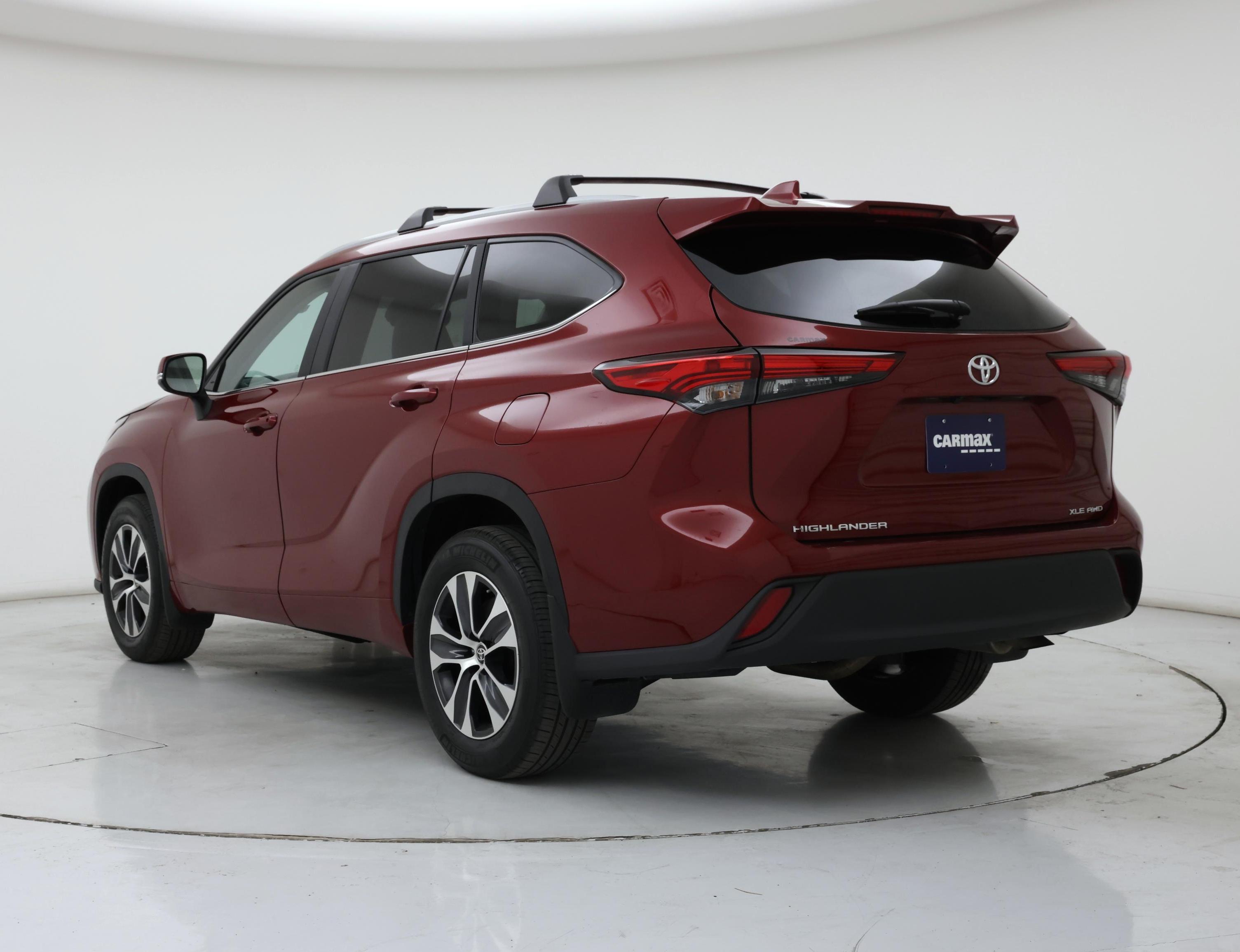 Thumbnail: 2023 Toyota Highlander - 2