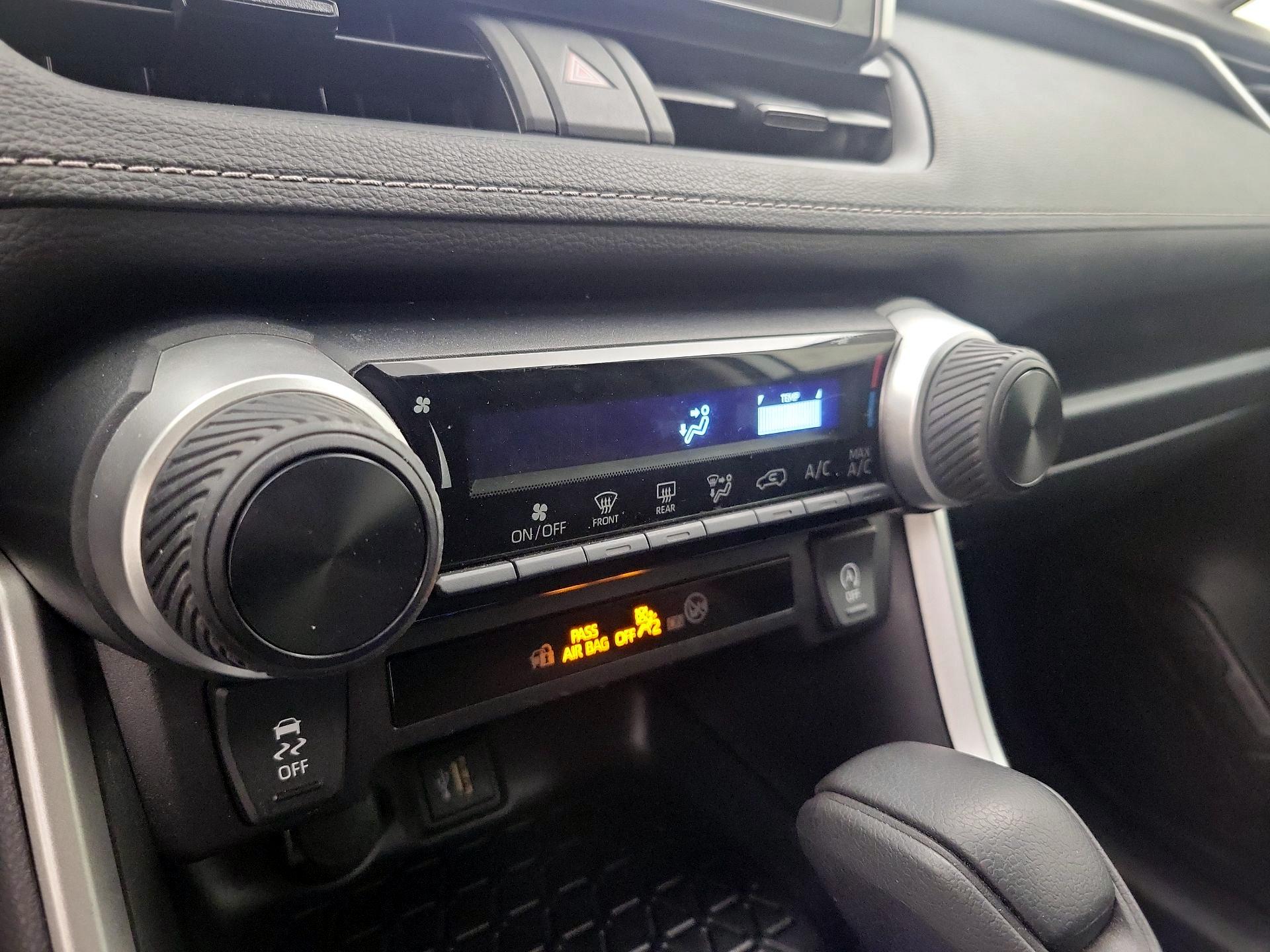 Thumbnail: 2025 Toyota RAV4 - 17