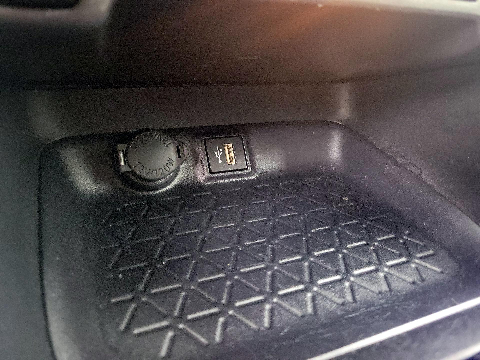 Thumbnail: 2025 Toyota RAV4 - 19