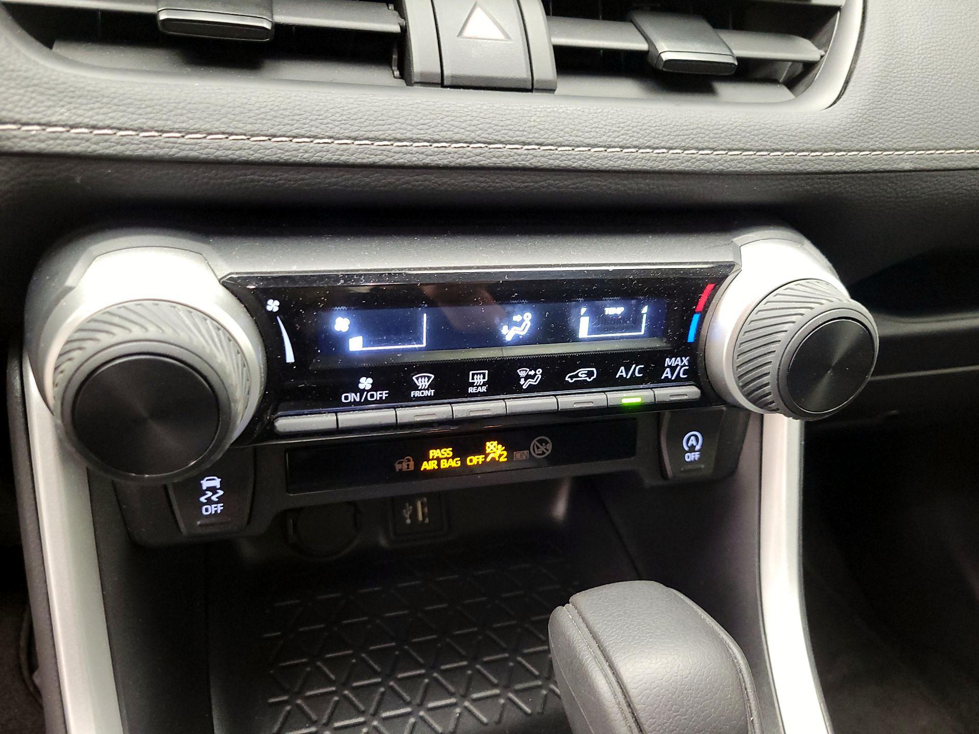 Thumbnail: 2025 Toyota RAV4 - 16