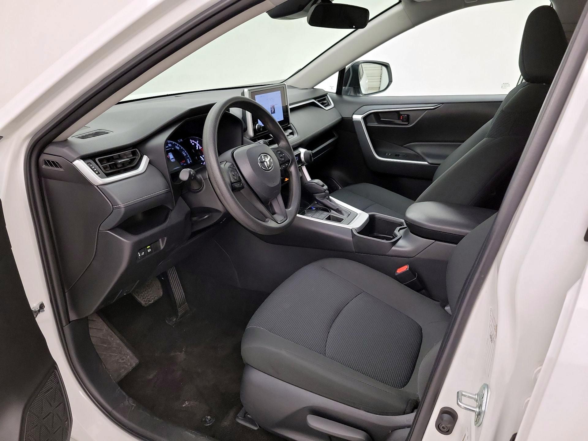 Thumbnail: 2025 Toyota RAV4 - 11