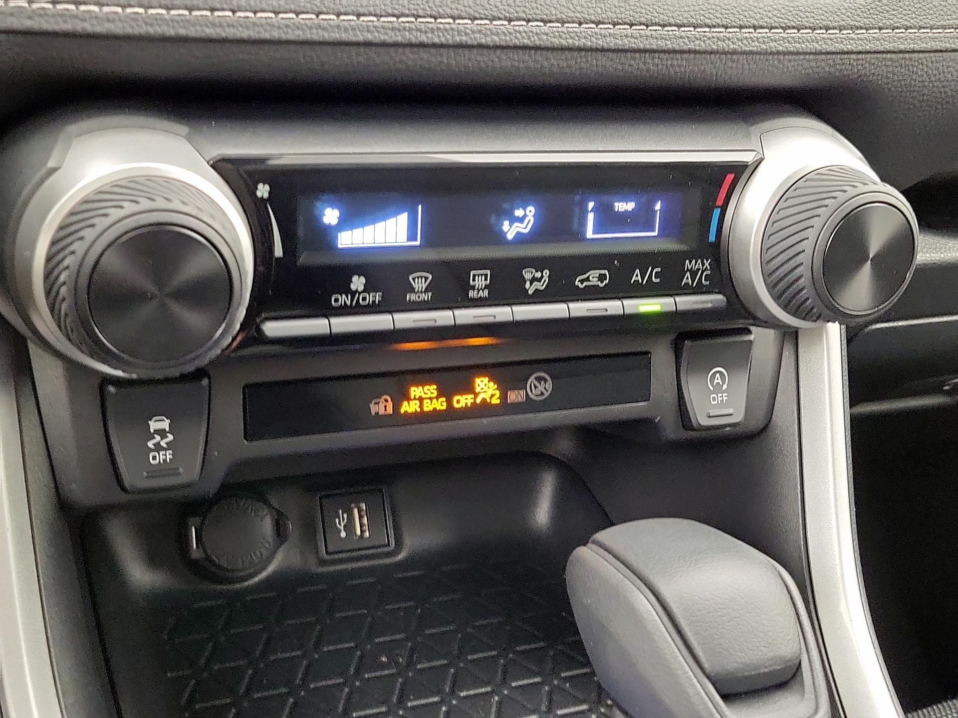 Thumbnail: 2025 Toyota RAV4 - 16