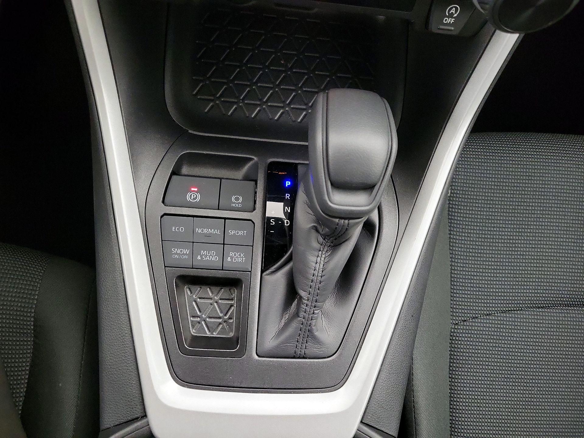 Thumbnail: 2025 Toyota RAV4 - 17