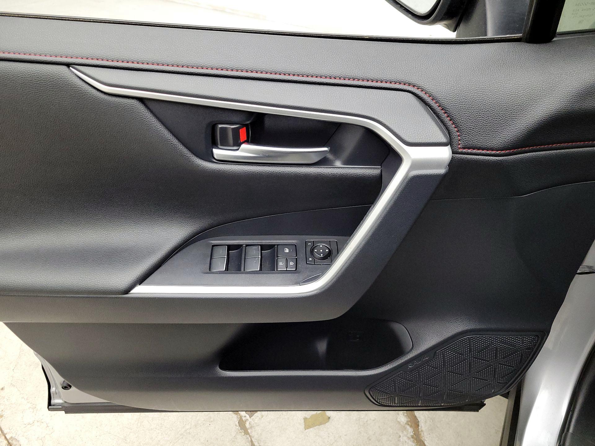 Thumbnail: 2023 Toyota RAV4 - 12