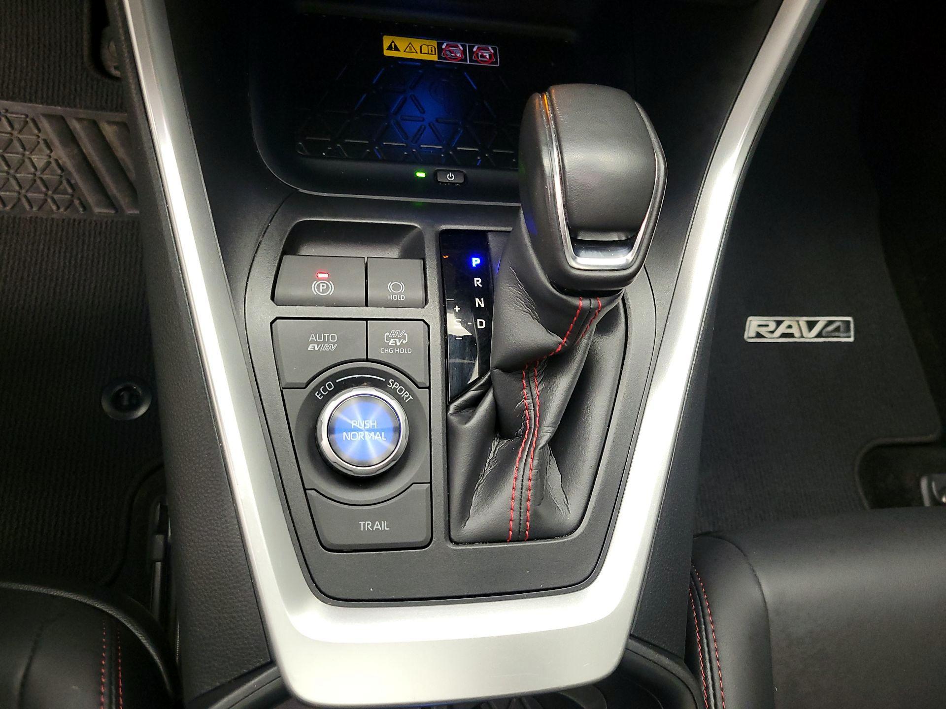 Thumbnail: 2023 Toyota RAV4 - 17