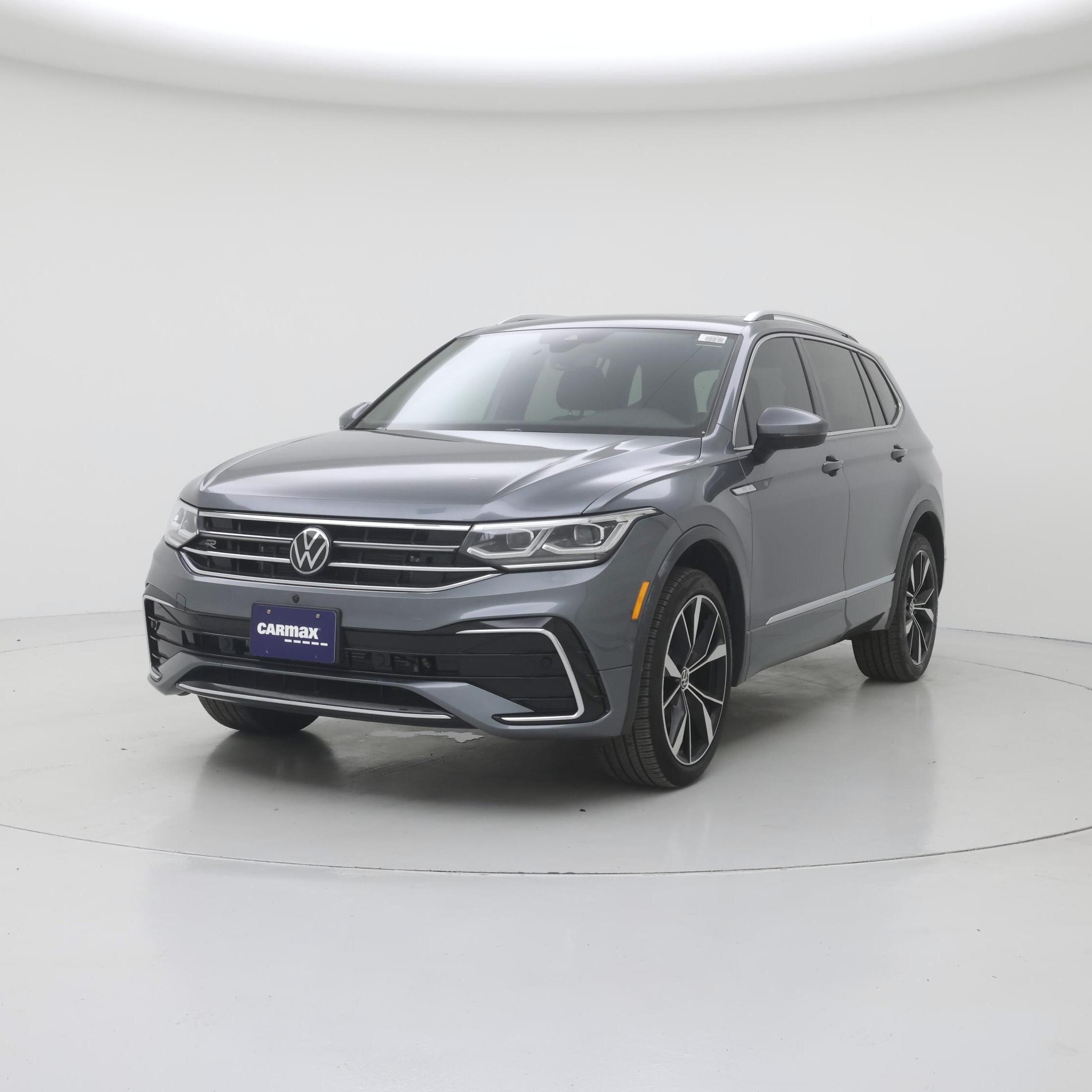 Thumbnail: 2023 Volkswagen Tiguan - 4