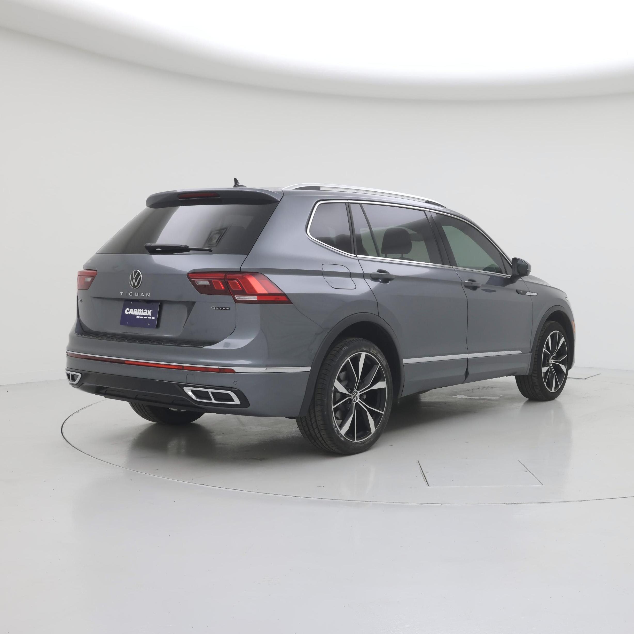 Thumbnail: 2023 Volkswagen Tiguan - 8