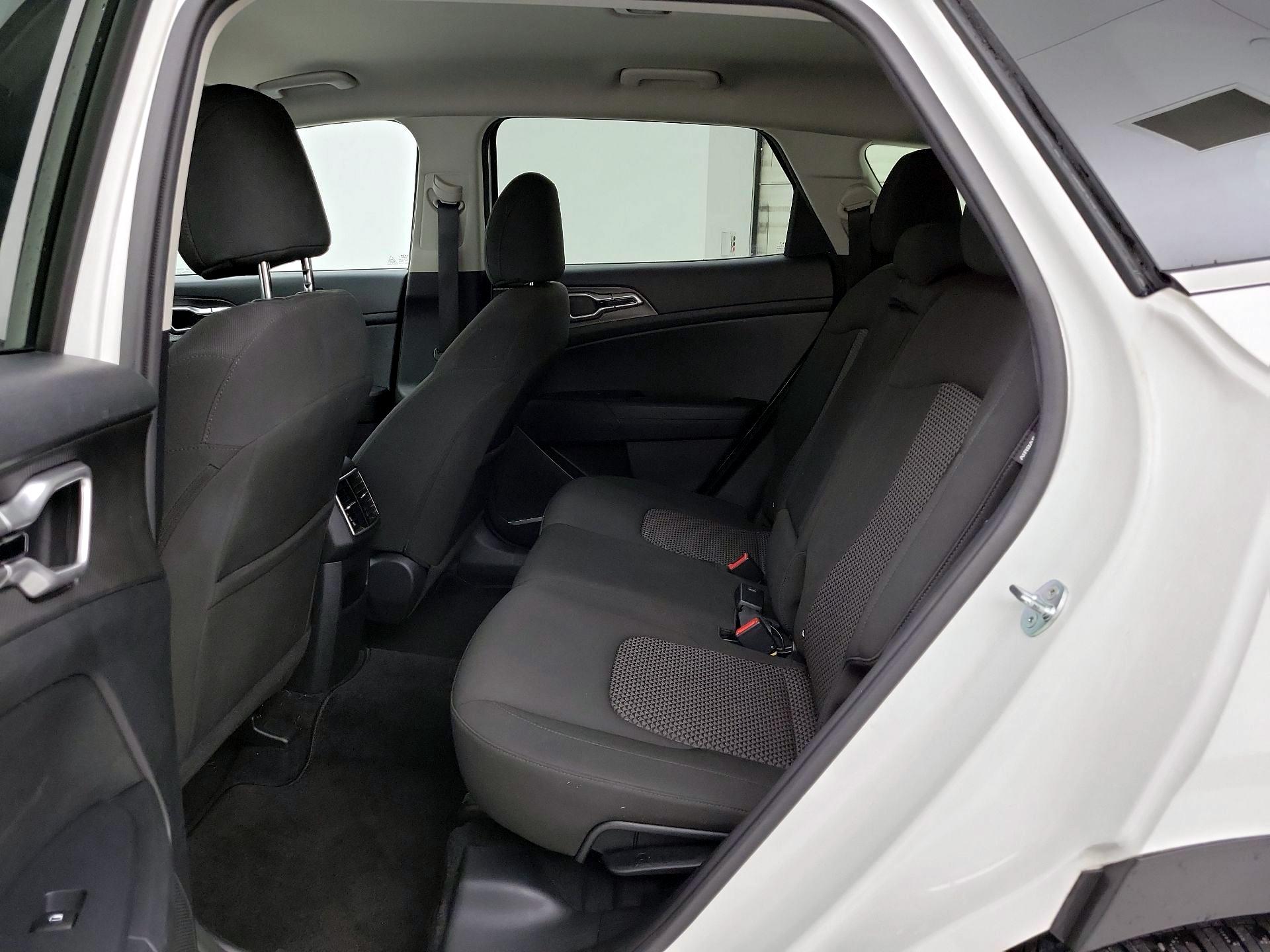 Thumbnail: 2024 Kia Sportage - 19