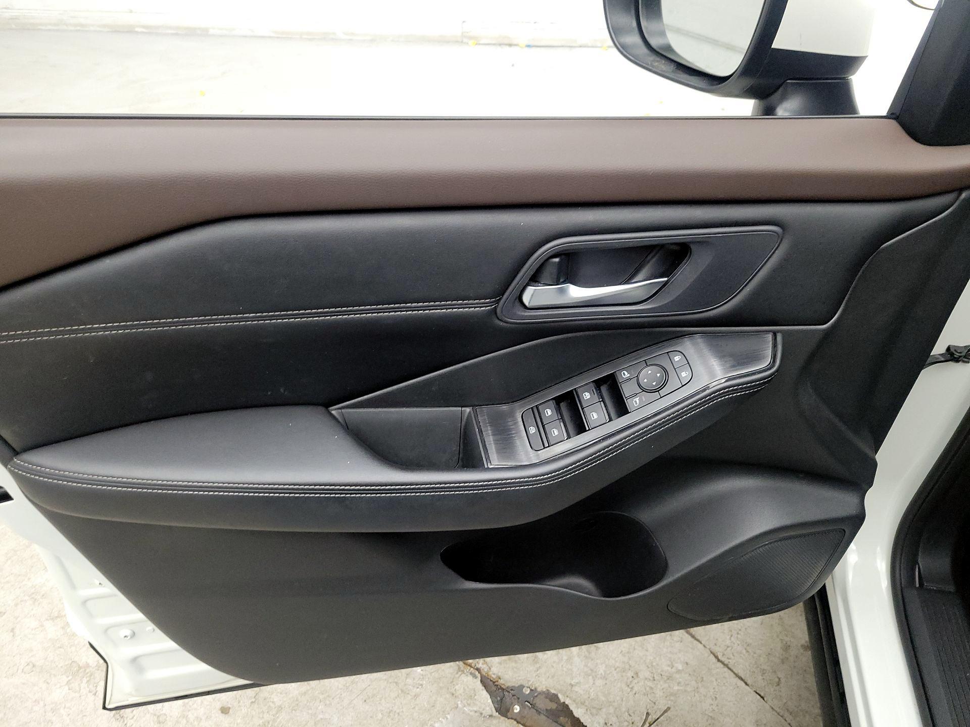 Thumbnail: 2023 Nissan Rogue - 12