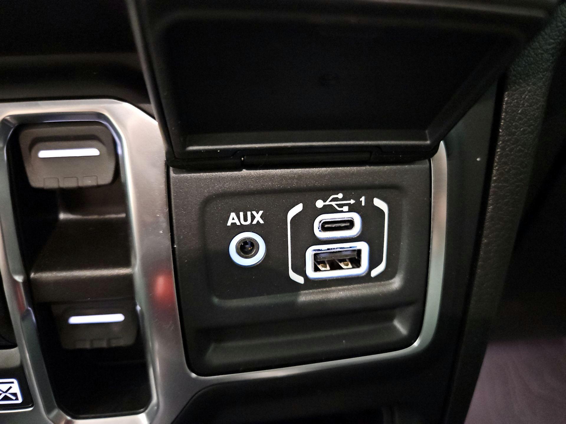 Thumbnail: 2024 Jeep Wrangler - 18