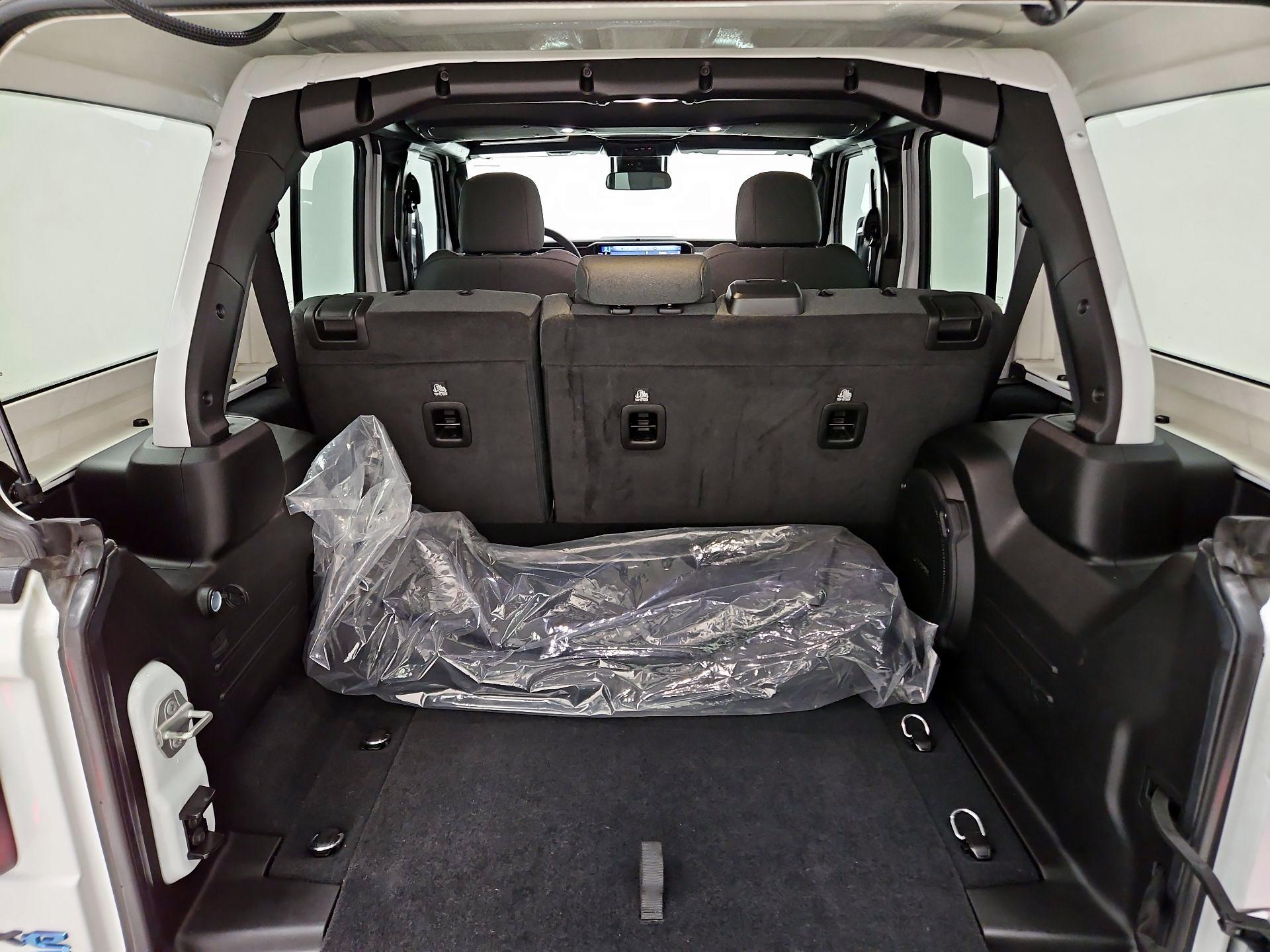 Thumbnail: 2024 Jeep Wrangler - 20