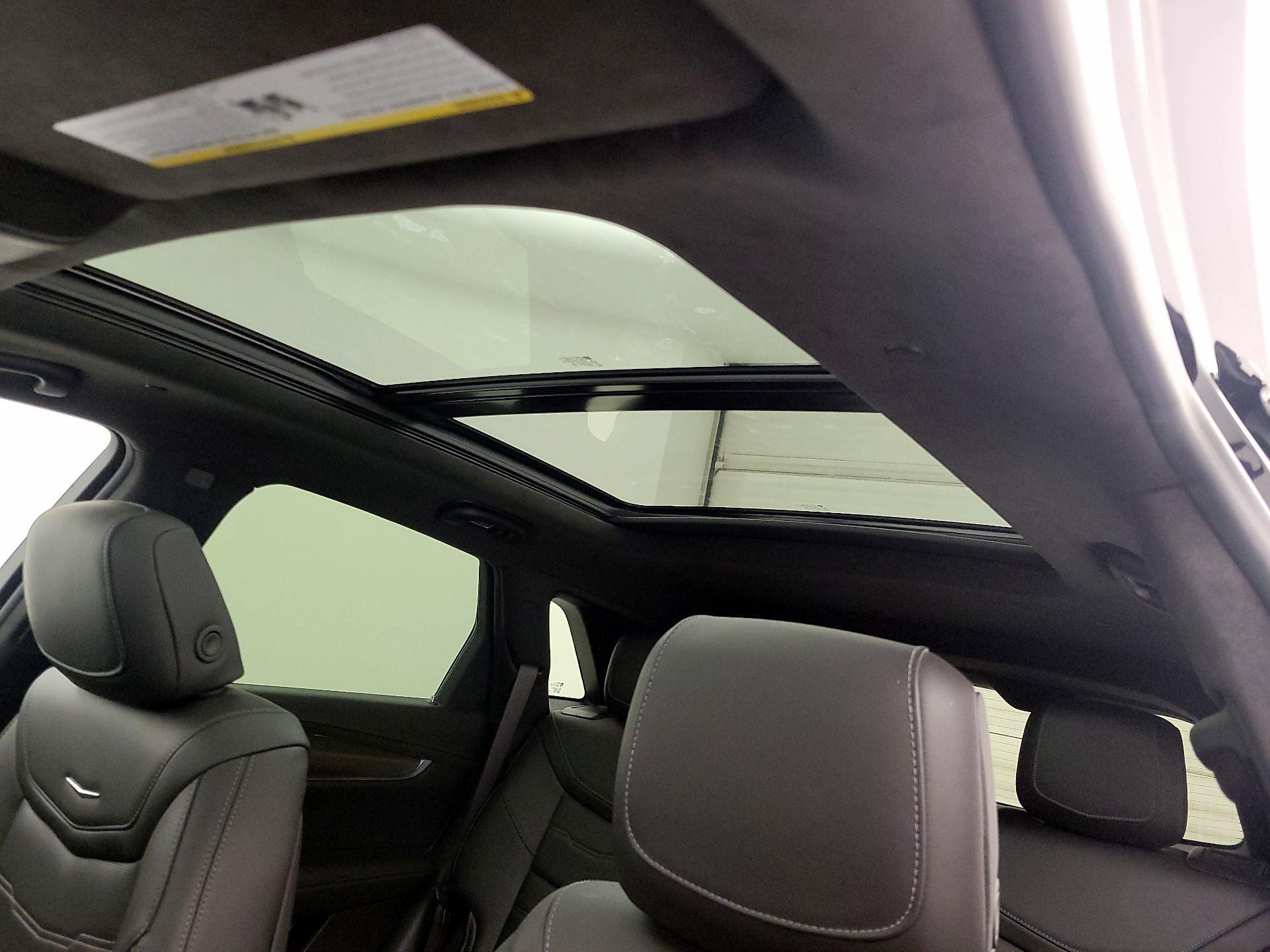 Thumbnail: 2023 Cadillac XT5 - 20