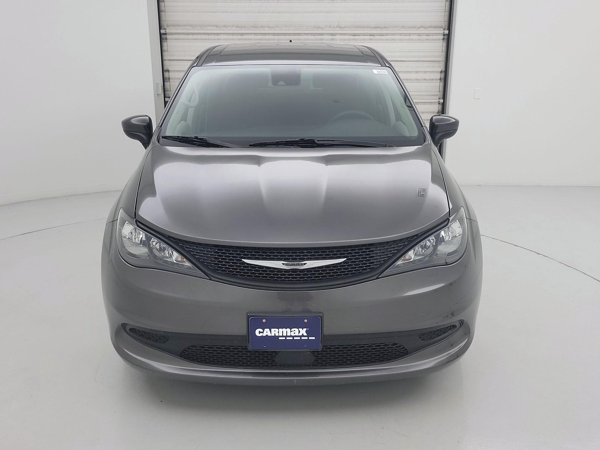 Thumbnail: 2023 Chrysler Voyager - 2