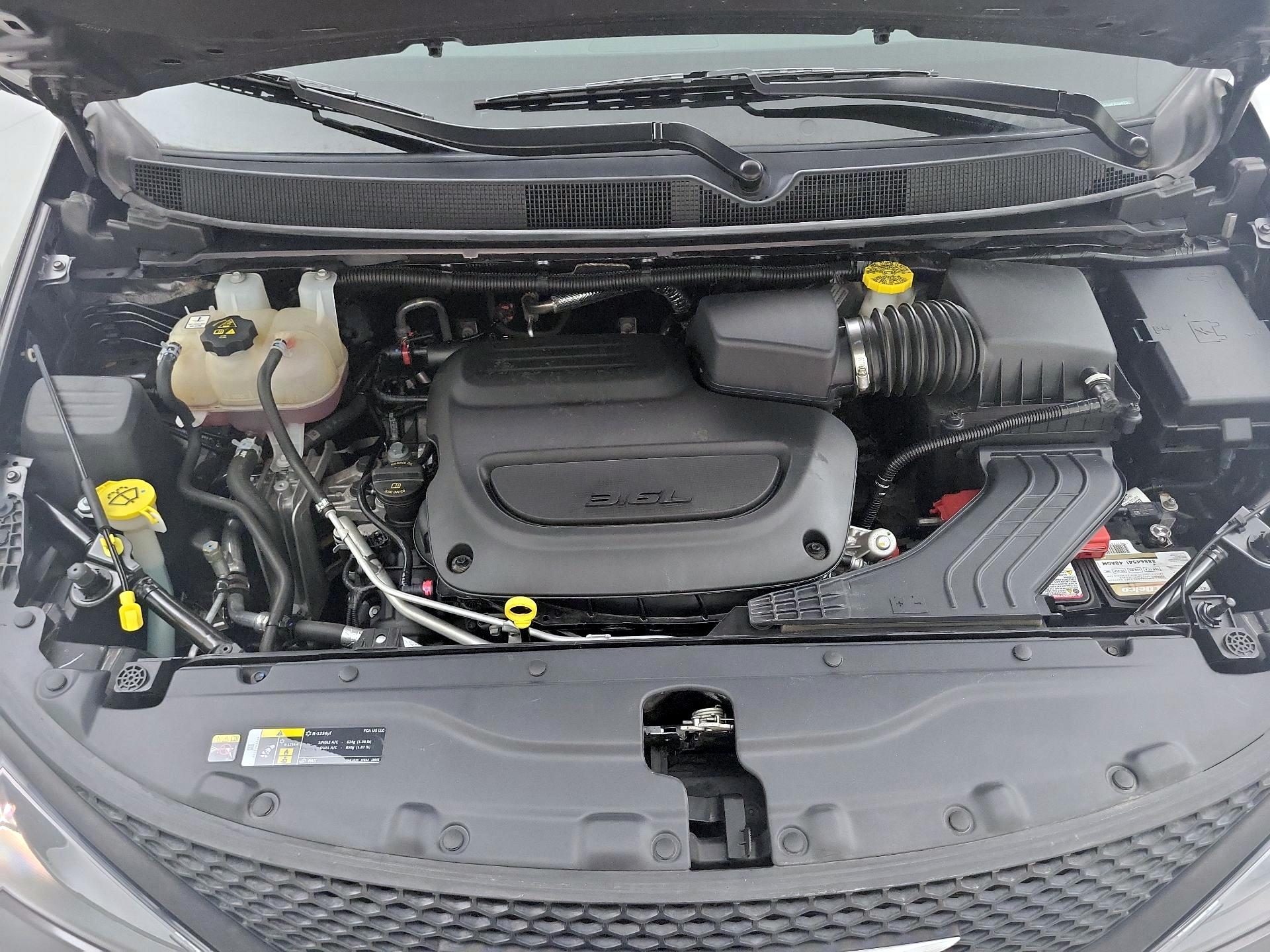 Thumbnail: 2023 Chrysler Voyager - 20