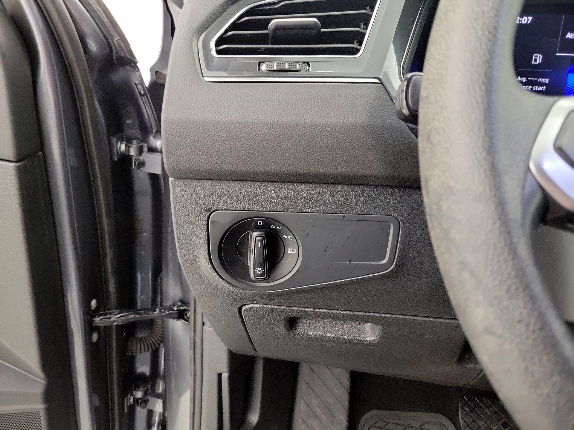 Thumbnail: 2023 Volkswagen Tiguan - 13