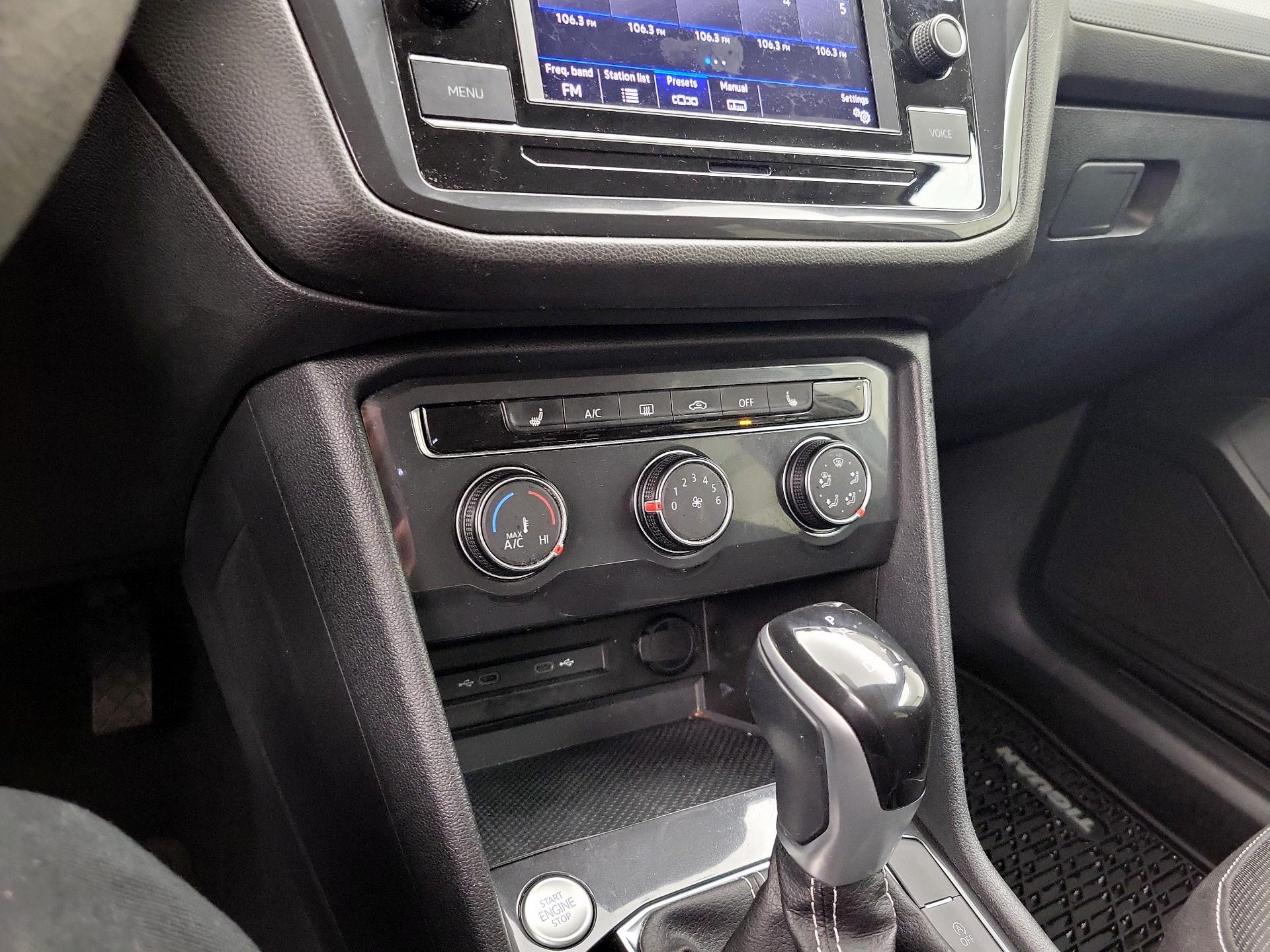 Thumbnail: 2023 Volkswagen Tiguan - 16