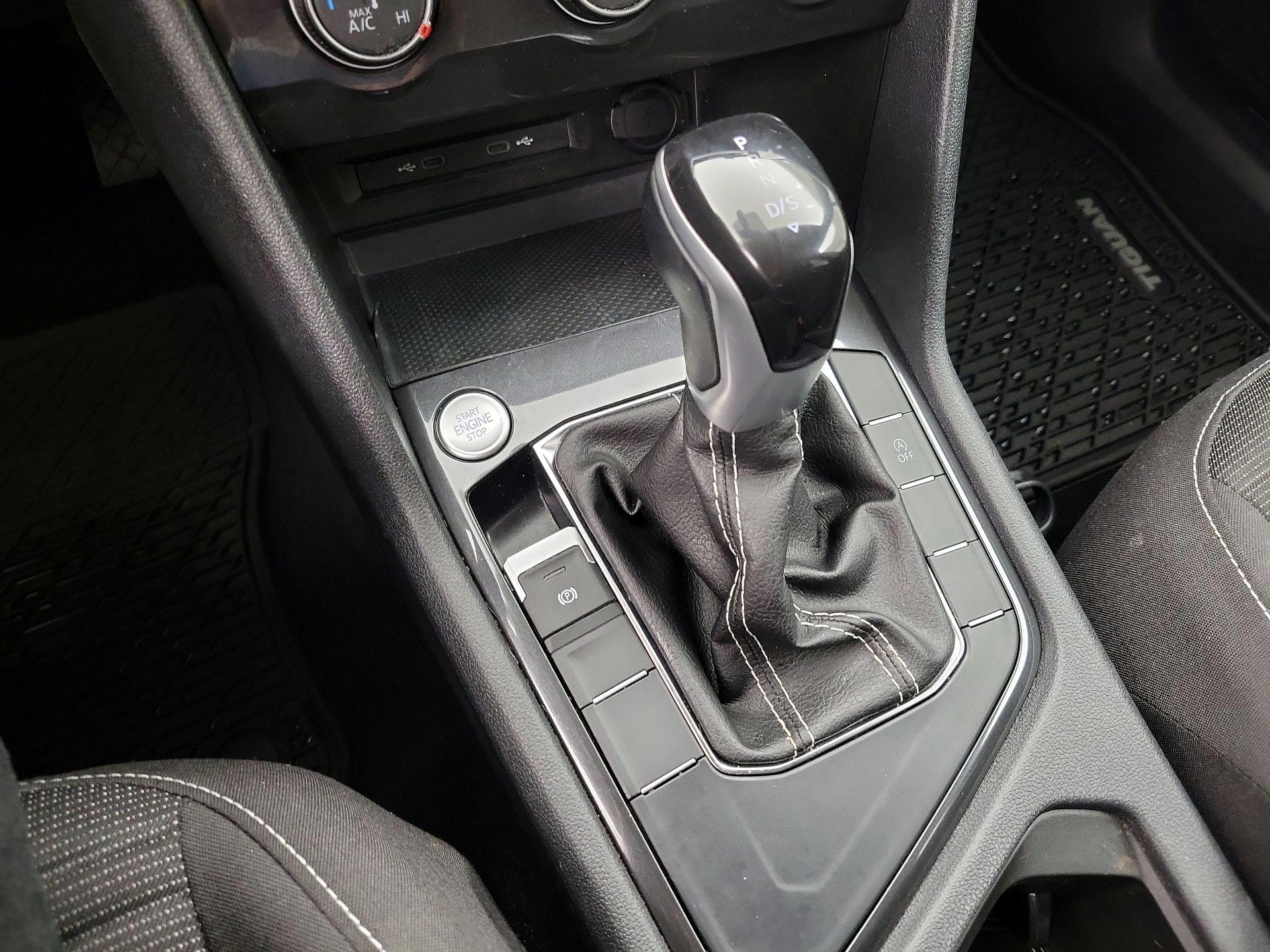 Thumbnail: 2023 Volkswagen Tiguan - 17