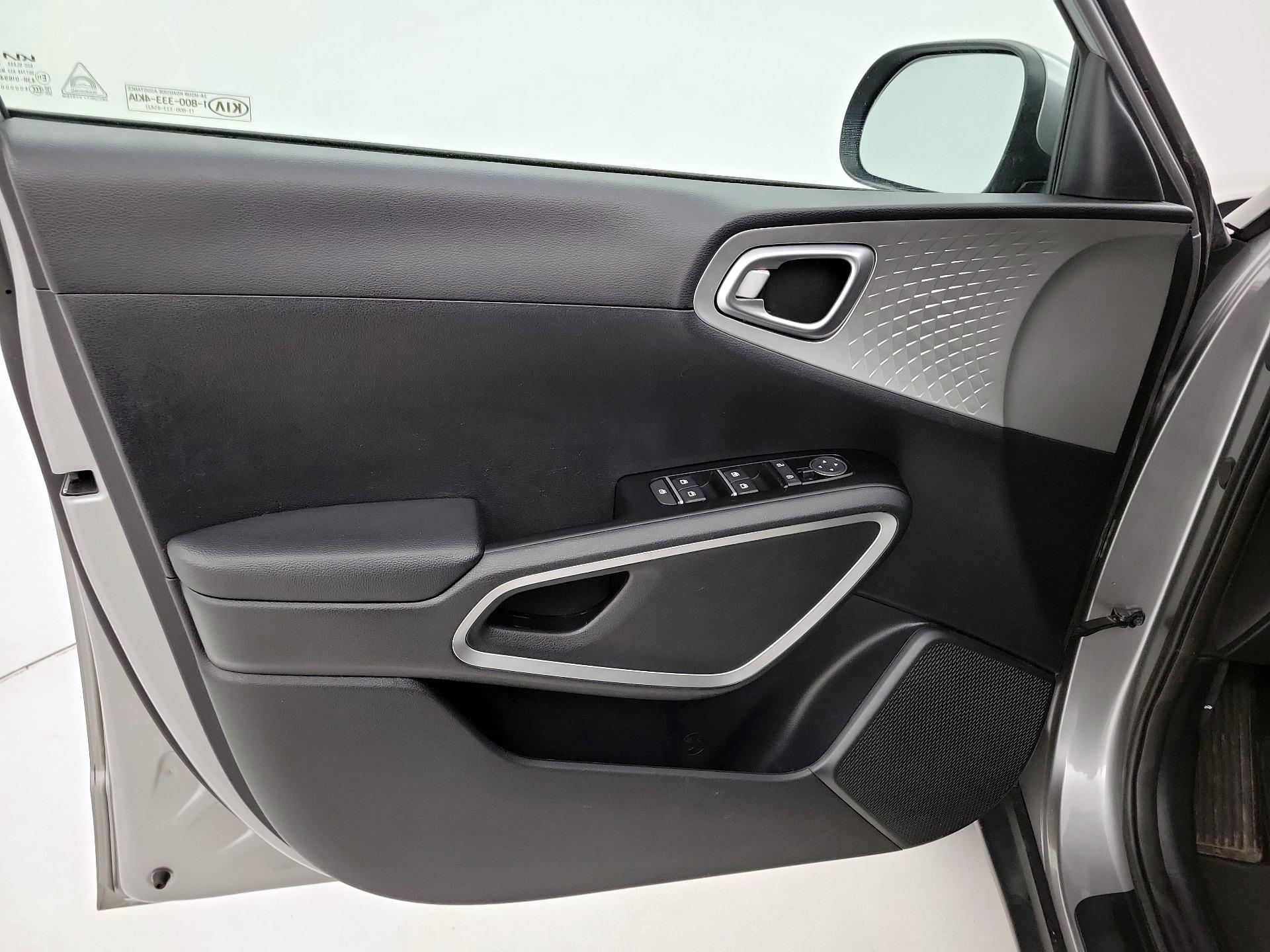 Thumbnail: 2022 Kia Soul - 12