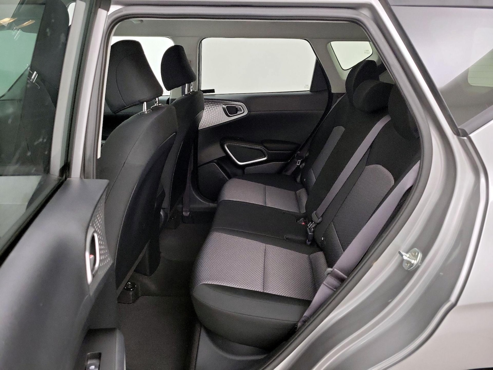 2022 Kia Soul LX - Photo 20